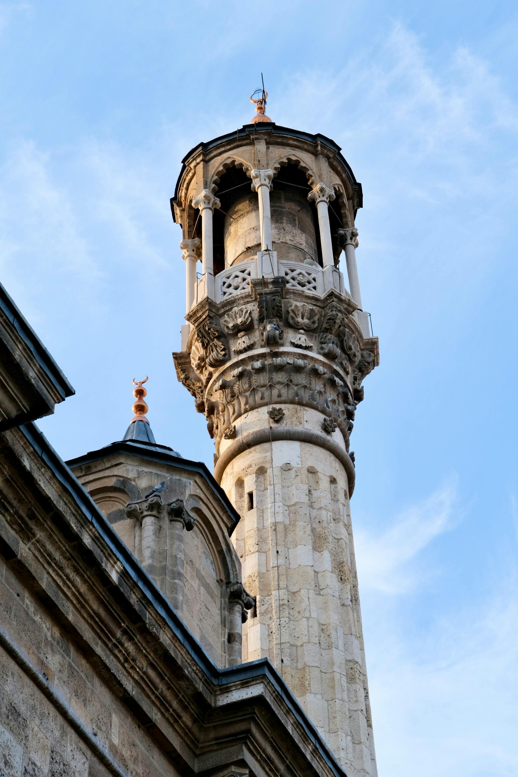 Oswaldo Guayasamín: ¿Cómo Su Arte Transformó La Historia? 4 ¿Por Qué Oswaldo Guayasamín Es Considerado un Voz de los Oprimidos? Descubre Su Mensaje Universal