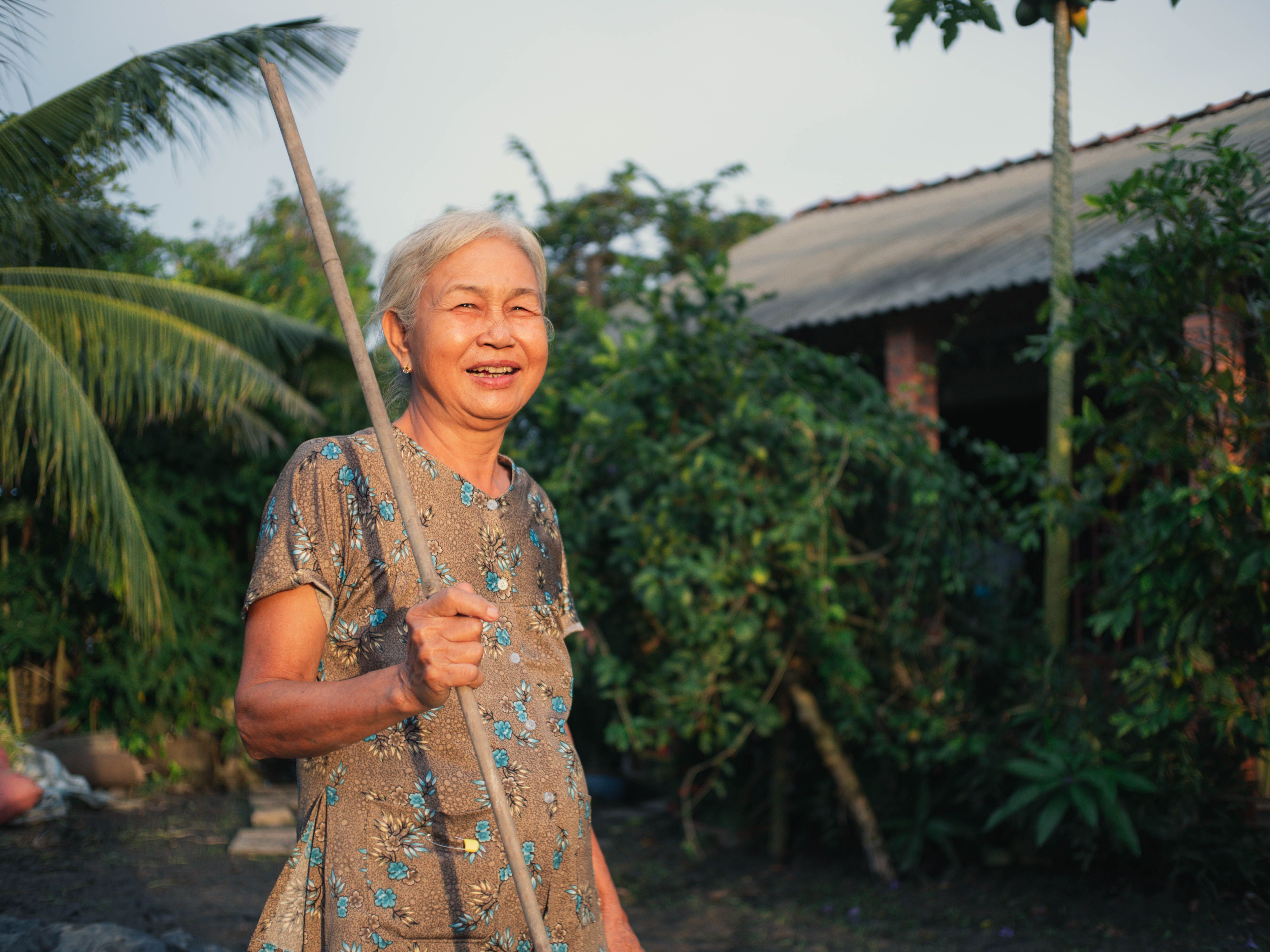 korean senior citizen working