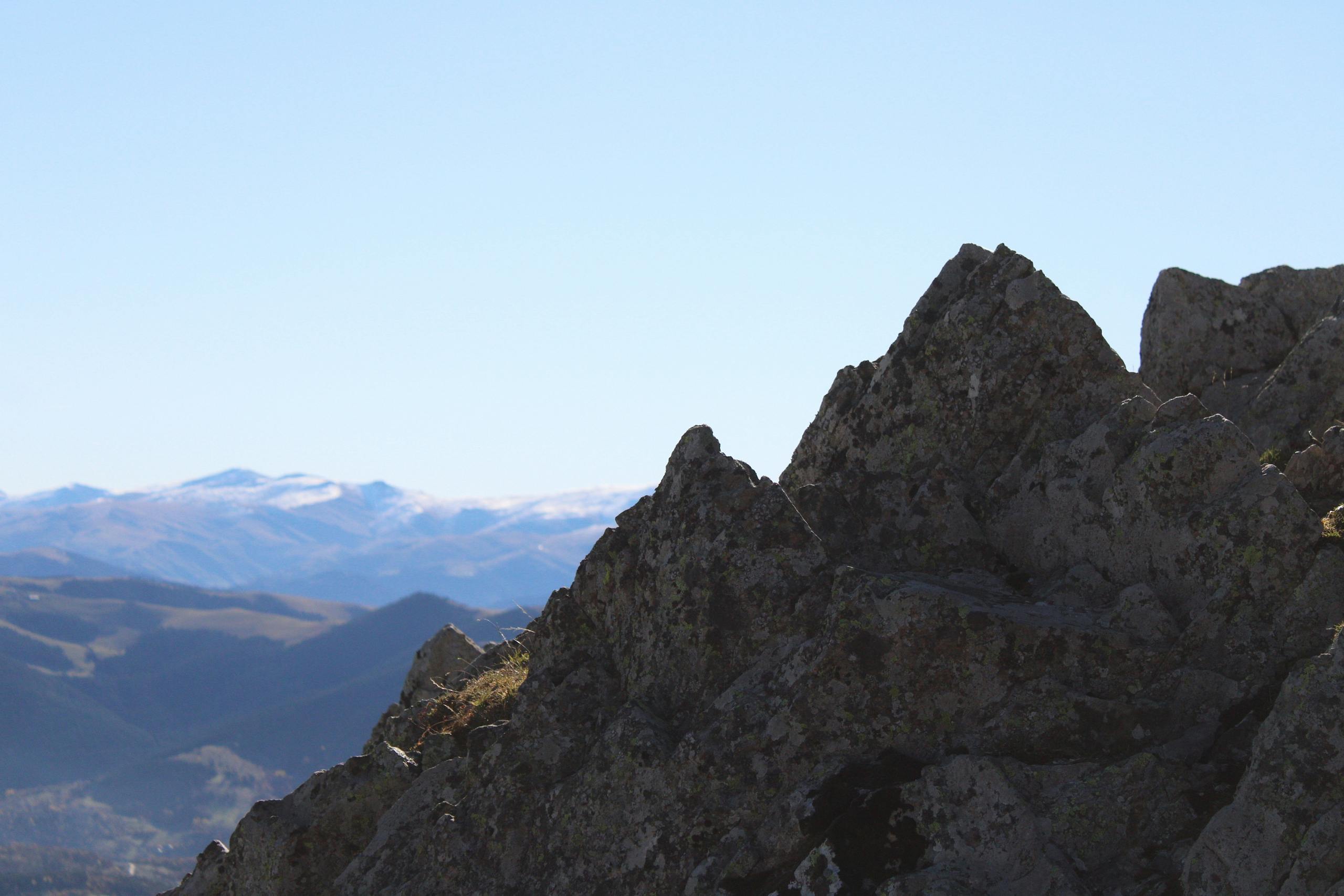 生活：Leica 推出9款黑色皮革精品，展現功能與美學完美結合