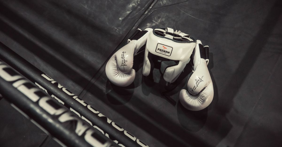 a boxing ring with two corners — one labeled