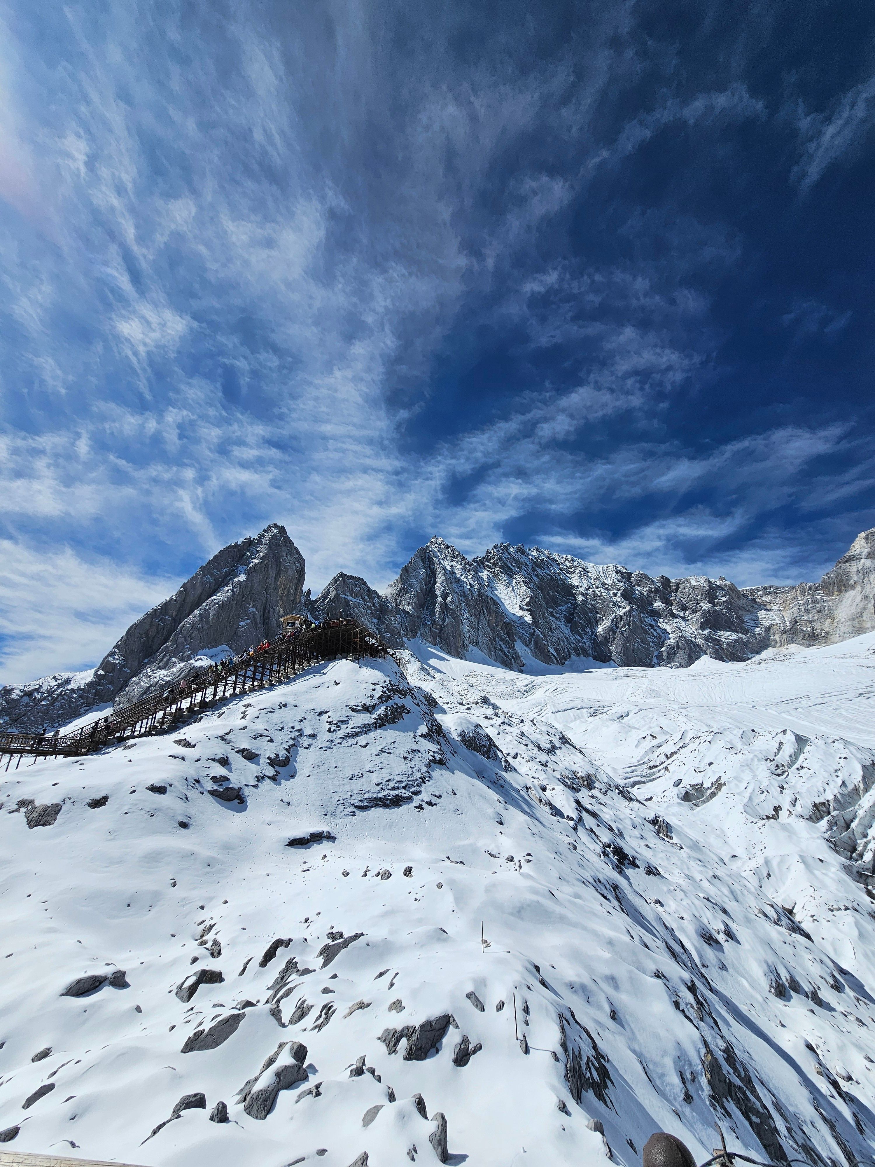 Stunning Snow-Covered Mountain Landscape · Free Stock Photo