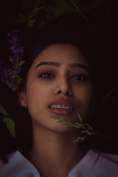 背景绿化、蓝眼睛的亚洲美学免费库存照片