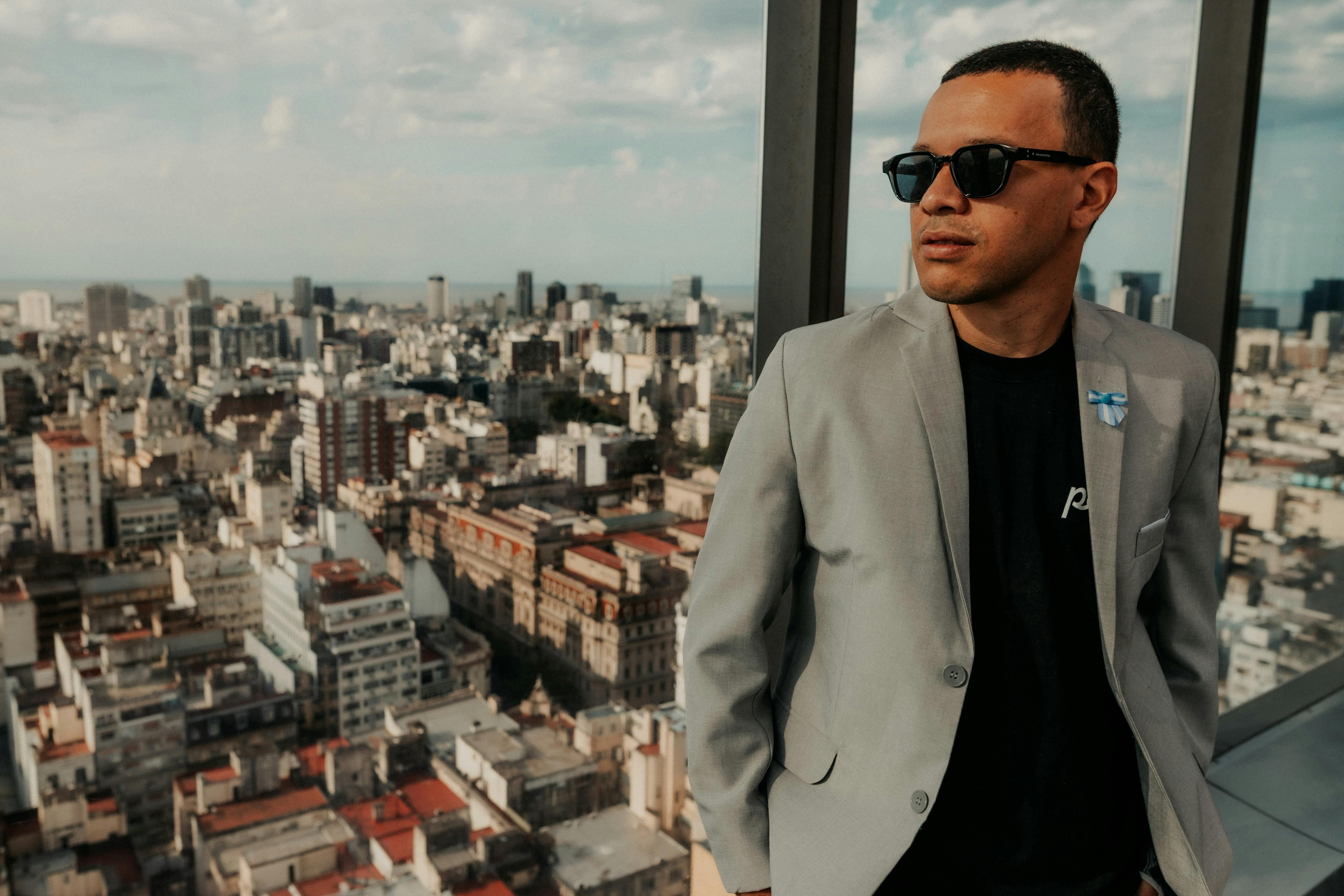 Attorney general hopeful Eli Savit's travel cost taxpayers, records show — Photo by Gera Cejas on Pexels