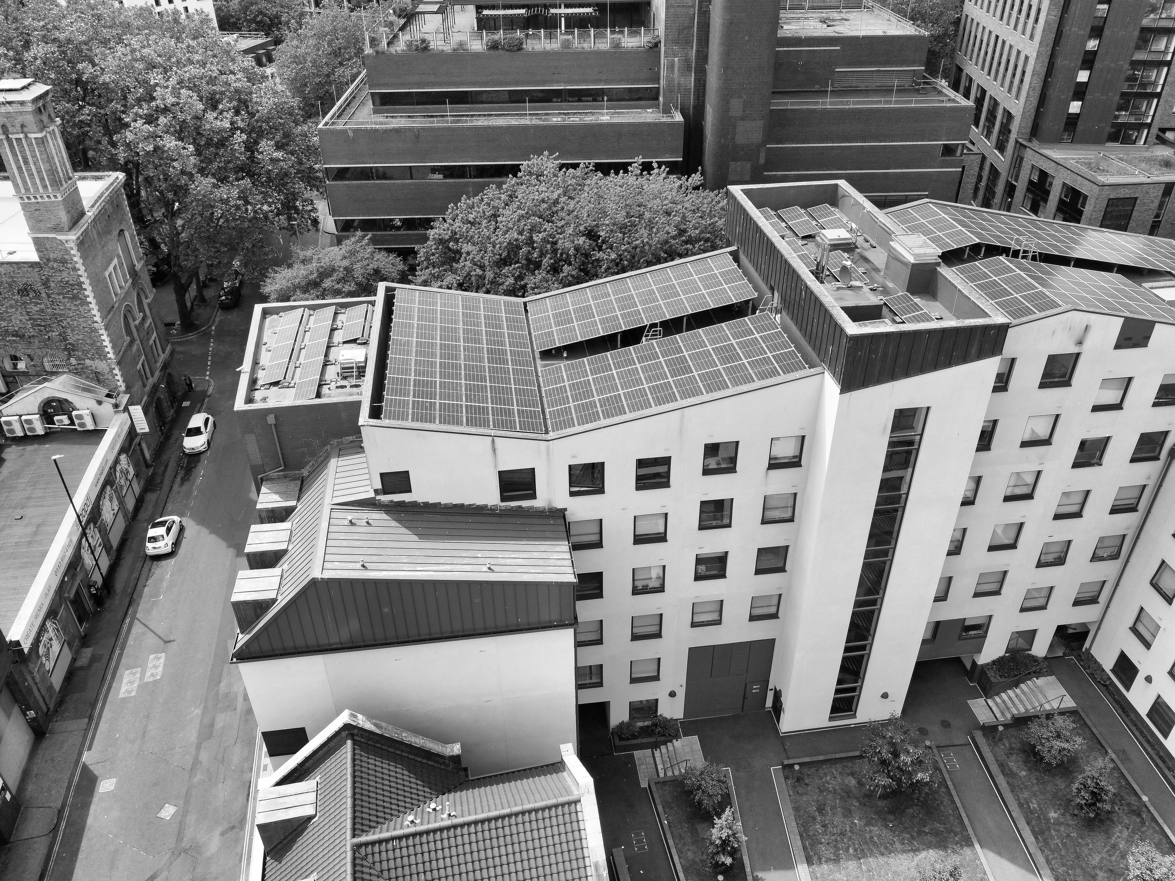 財經：南亞科股價再創新高，記憶體市場熱潮持續升溫