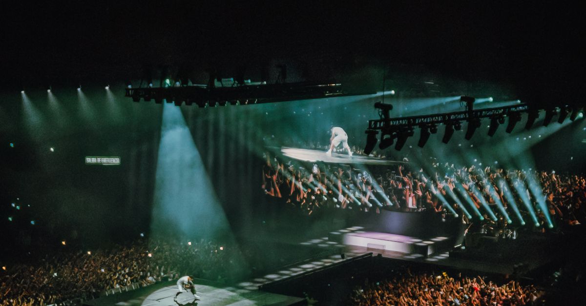 Way Dynamic Concert Dynamic Concert Performance with Stunning Light Show · Free Stock Photo