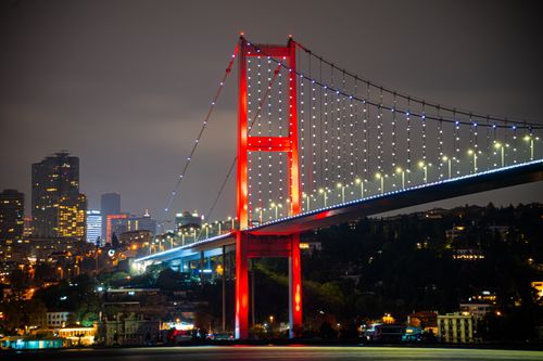 Free Stunning night view of the illuminated Bosphorus Bridge in Istanbul, Turkey. Stock Photo