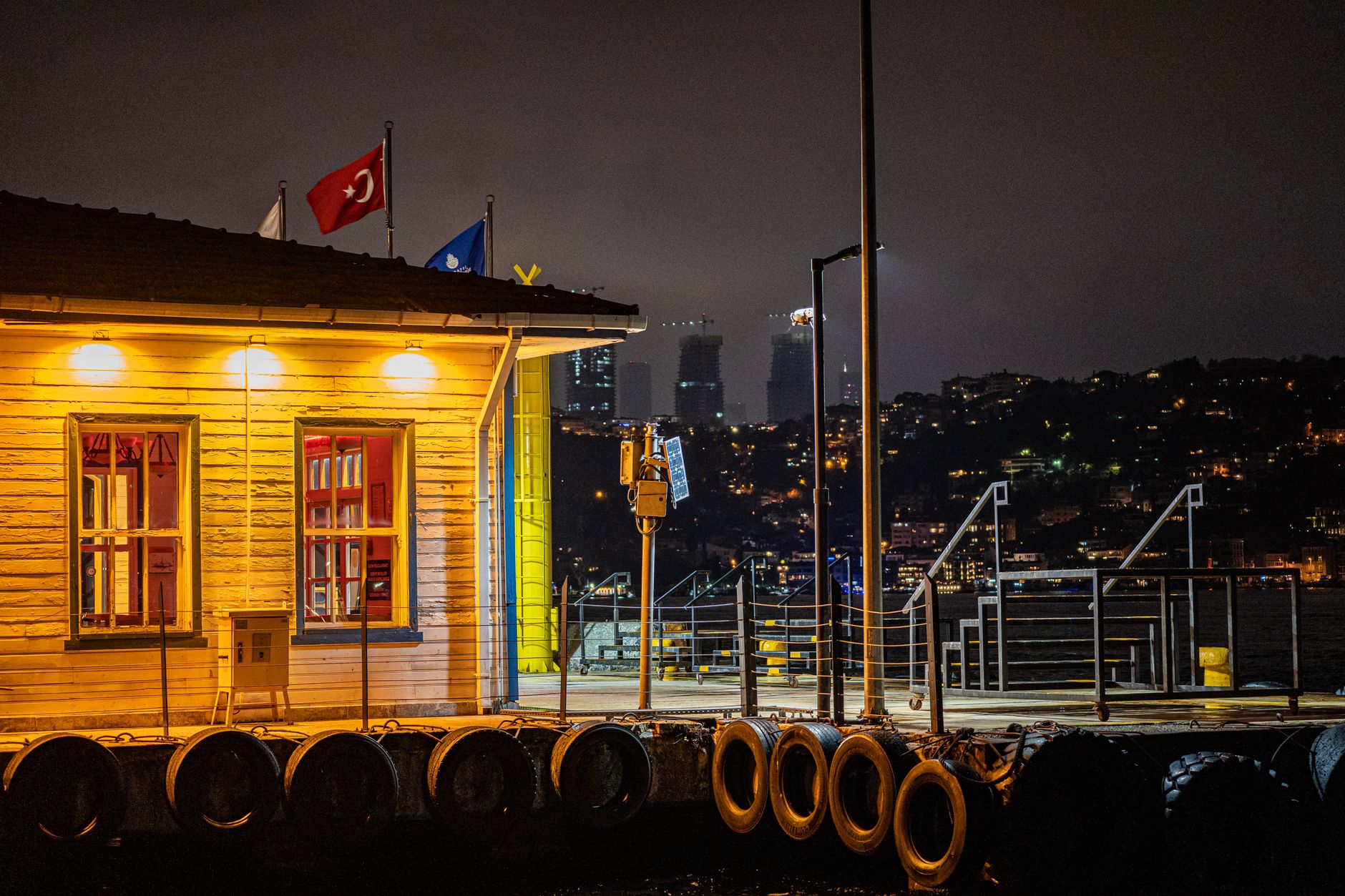 Zekeriyaköy güvenlikli site gece koruma orman manzaralı Sarıyer emlak danışmanlığı