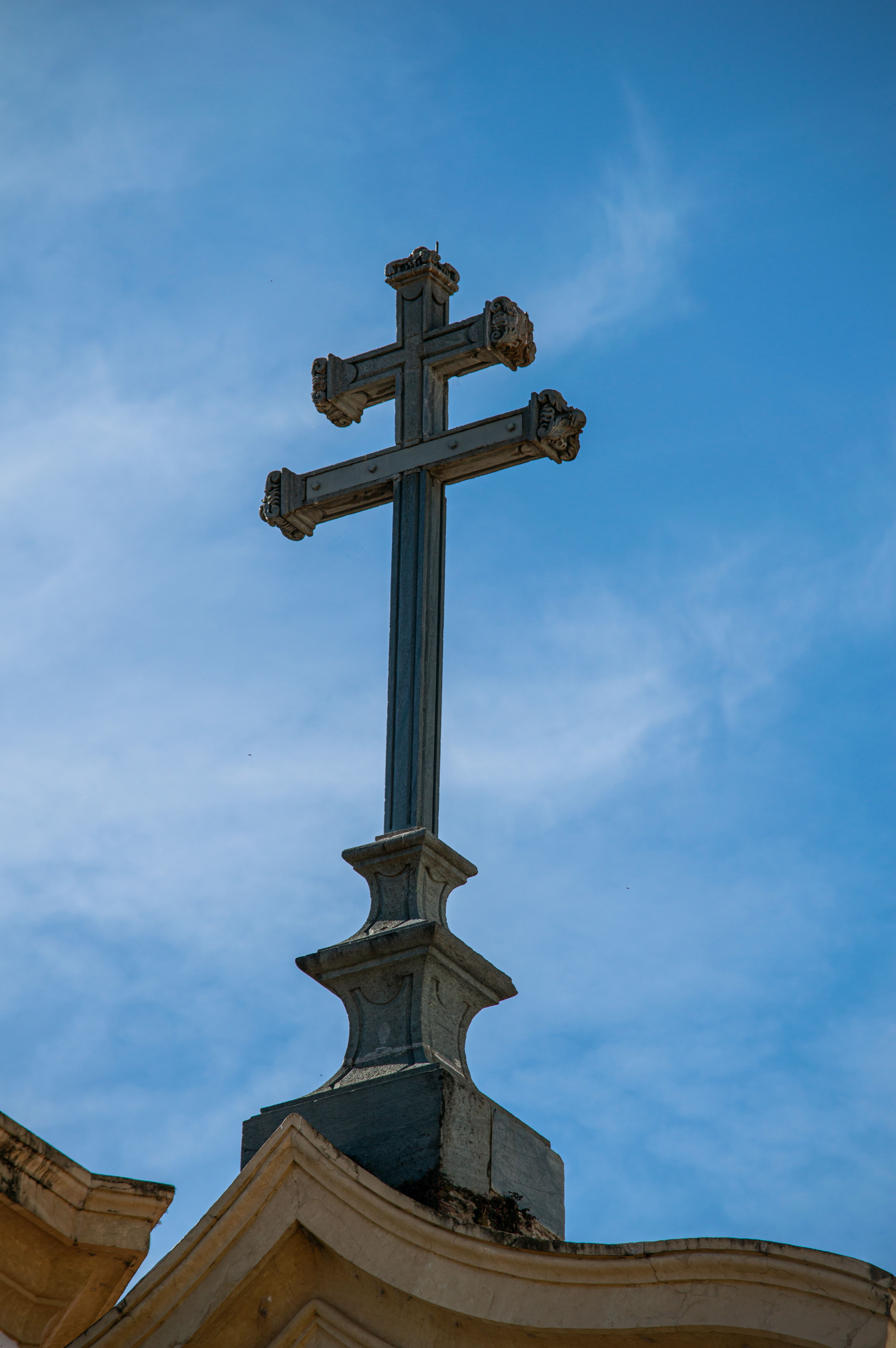 Orthodox Cross Against a Clear Blue Sky · Free Stock Photo