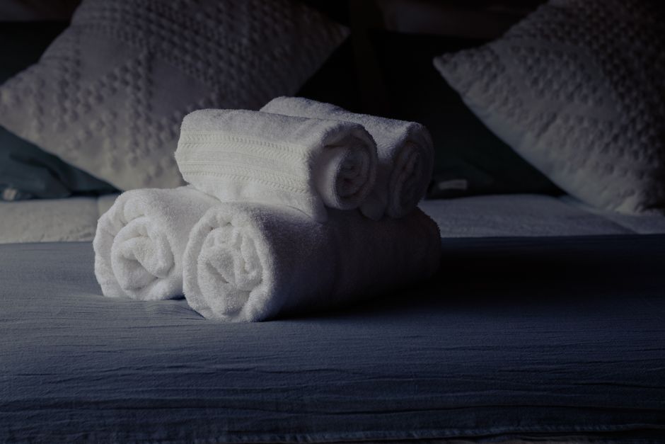 Halate de baie hotel cu glugă din bumbac terry de pe AI-Horeca.ro — confort SPA pentru oaspeți, broderie personalizată