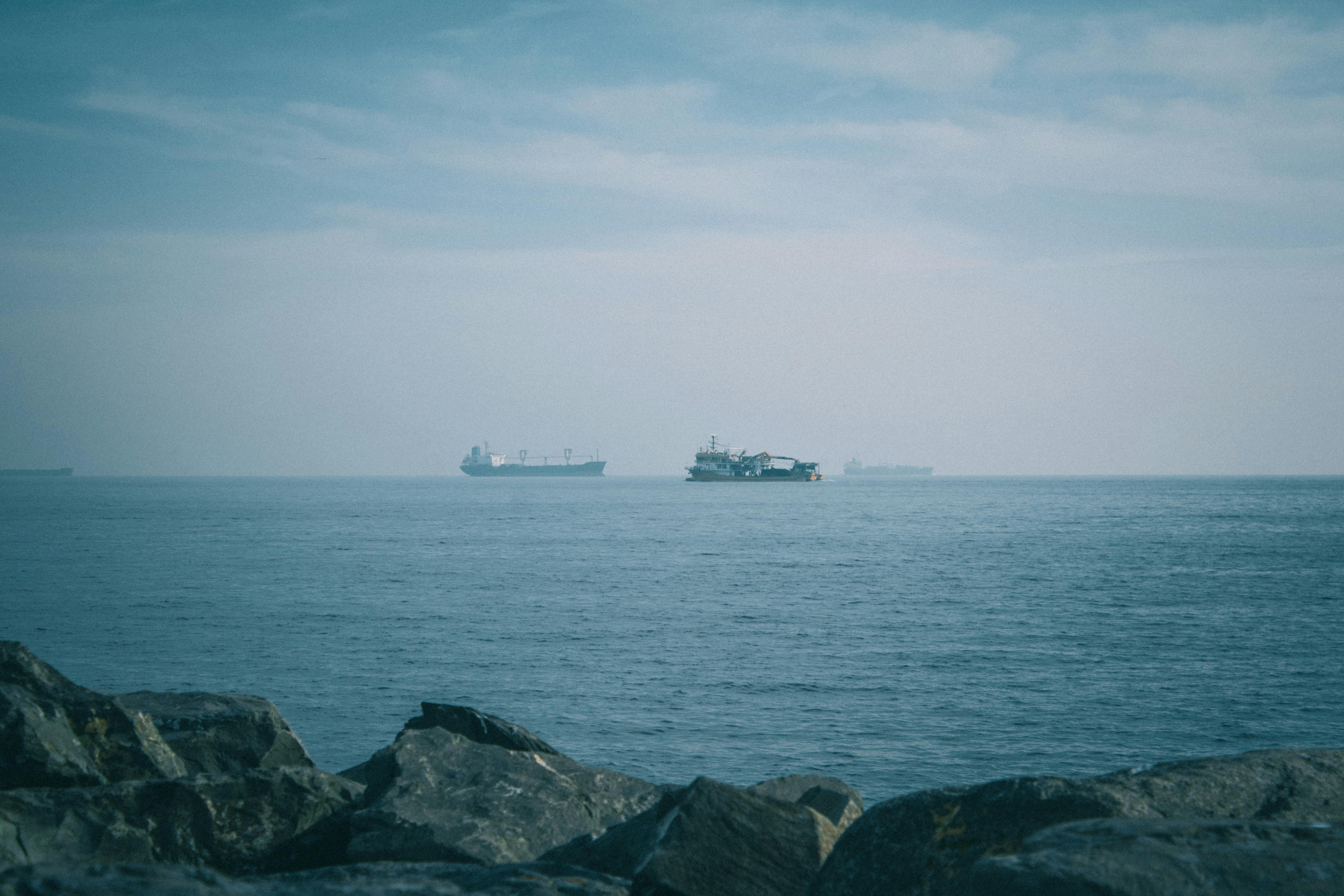 Strait of Hormuz forms part of front line in Mideast war