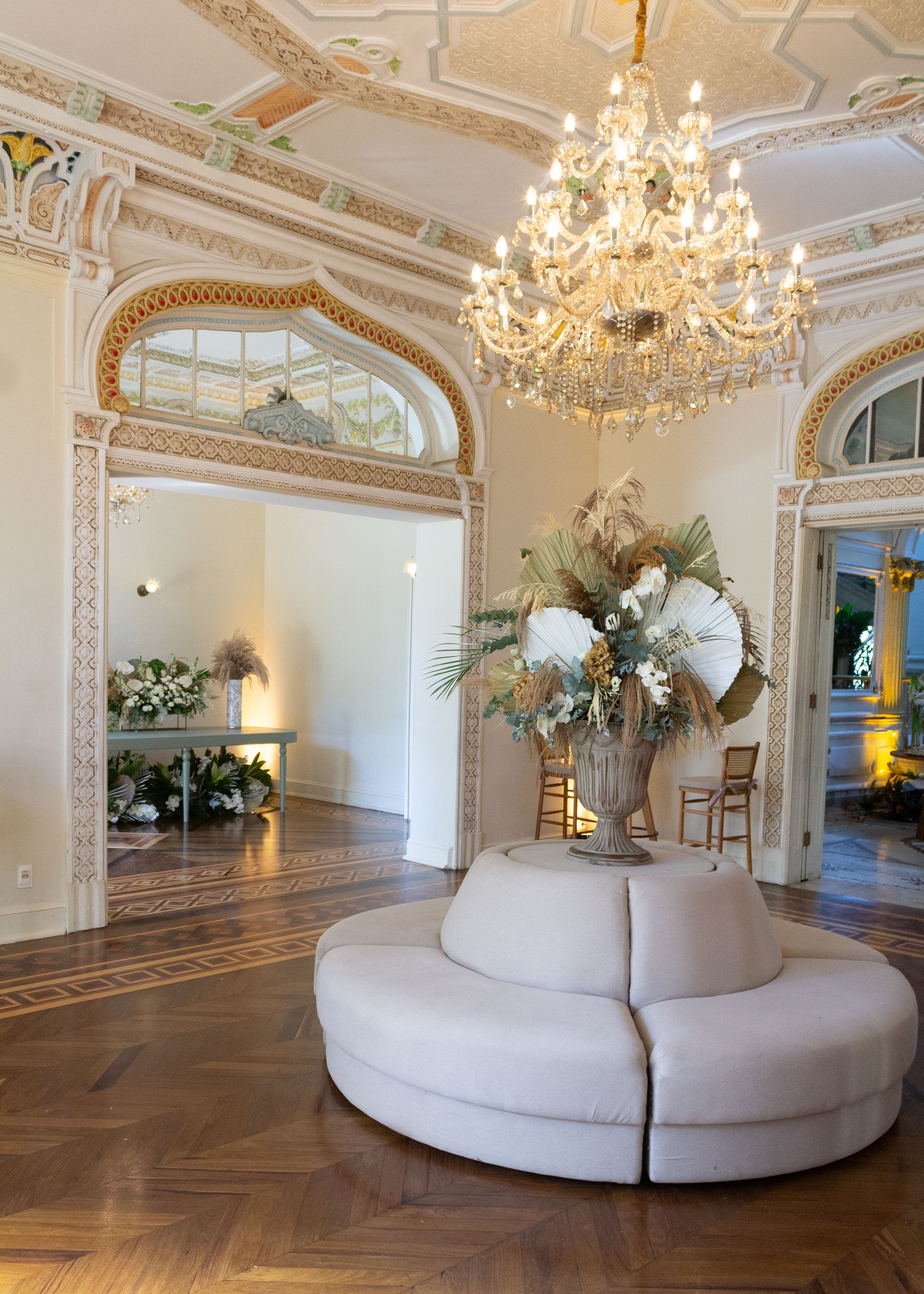 Elegant Dining Room in São Paulo Mansion · Free Stock Photo