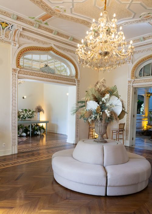 Elegant Dining Room in São Paulo Mansion · Free Stock Photo