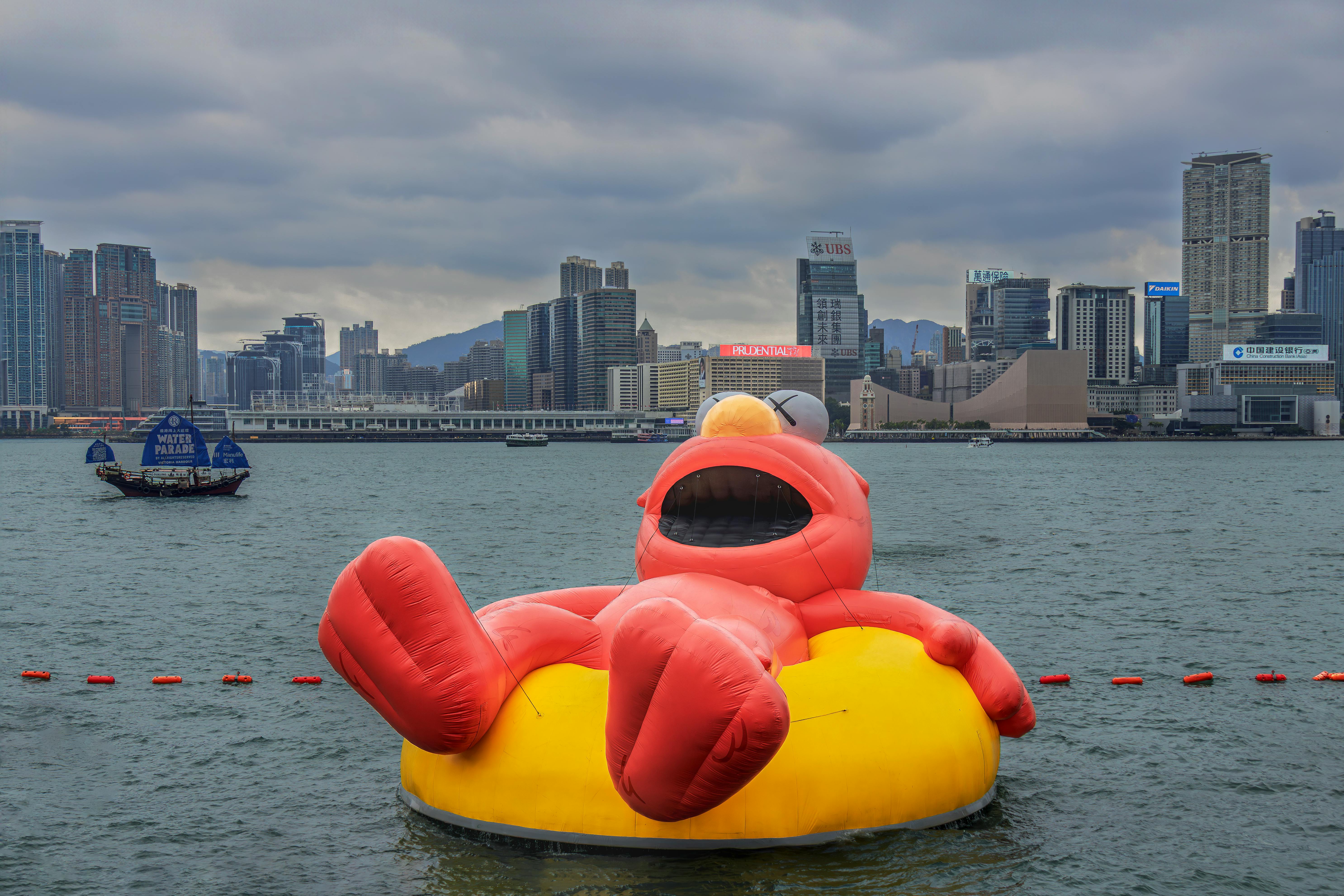 財經：聯準會通膨鷹派頻繁發聲，12月降息機率攀升至五五開