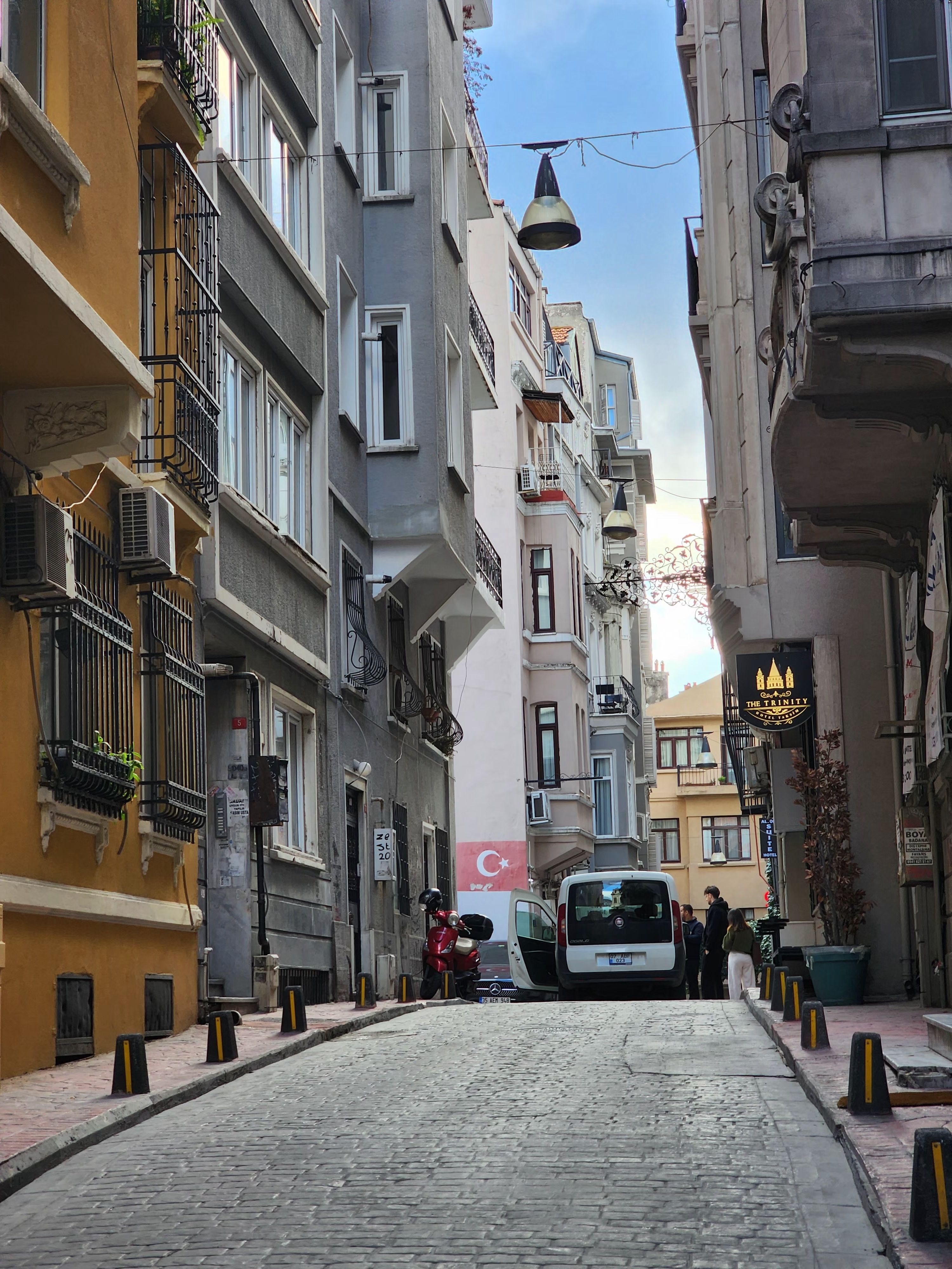 Scenic Urban Alleyway in Istanbul · Free Stock Photo