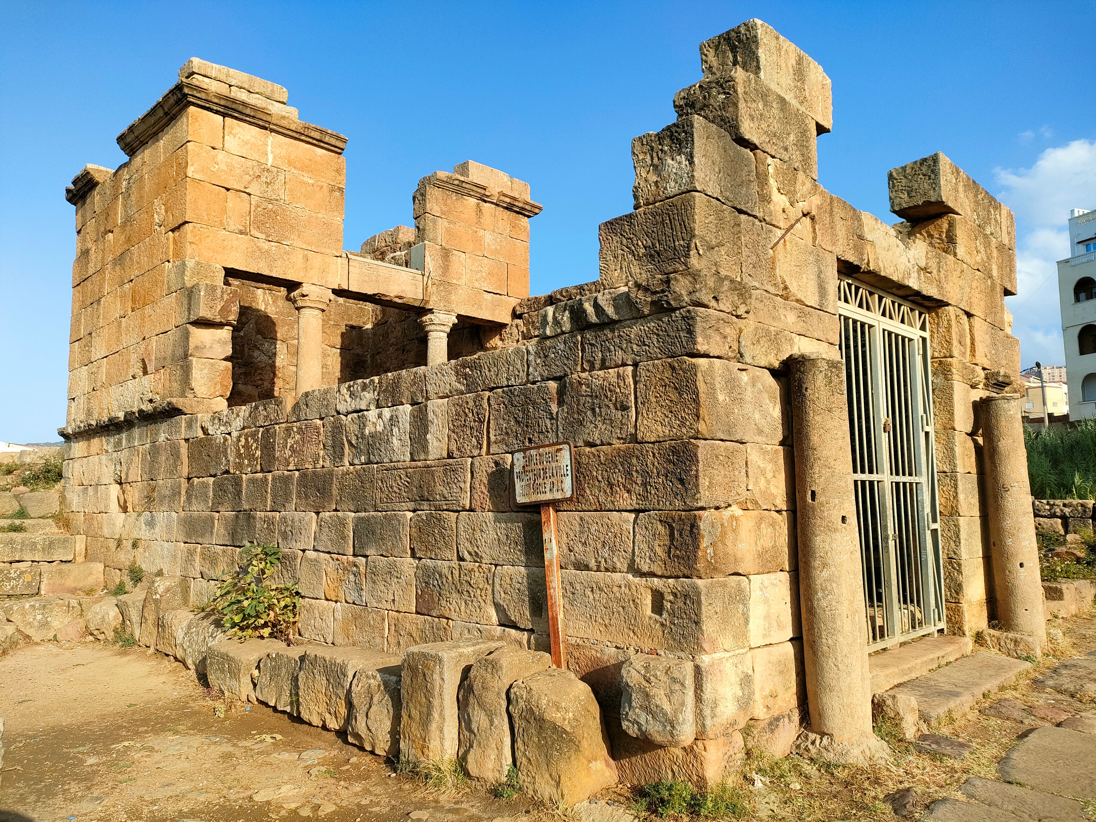 Explore the well-preserved ancient Roman ruins in Tigzirt, Algeria, showcasing historical architecture.