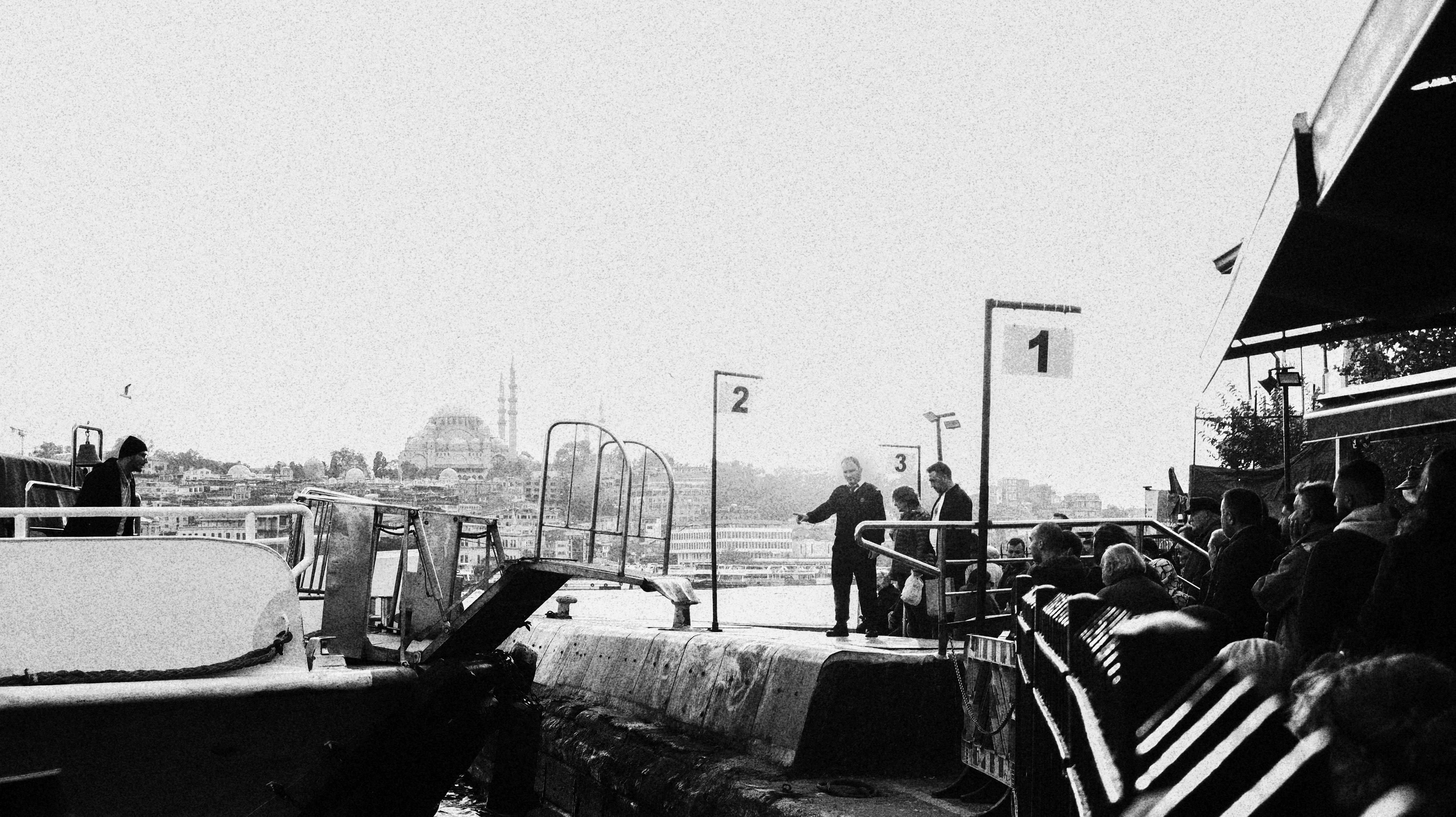 生活：鳳凰颱風襲台！離島最新交通管制與應變措施全攻略