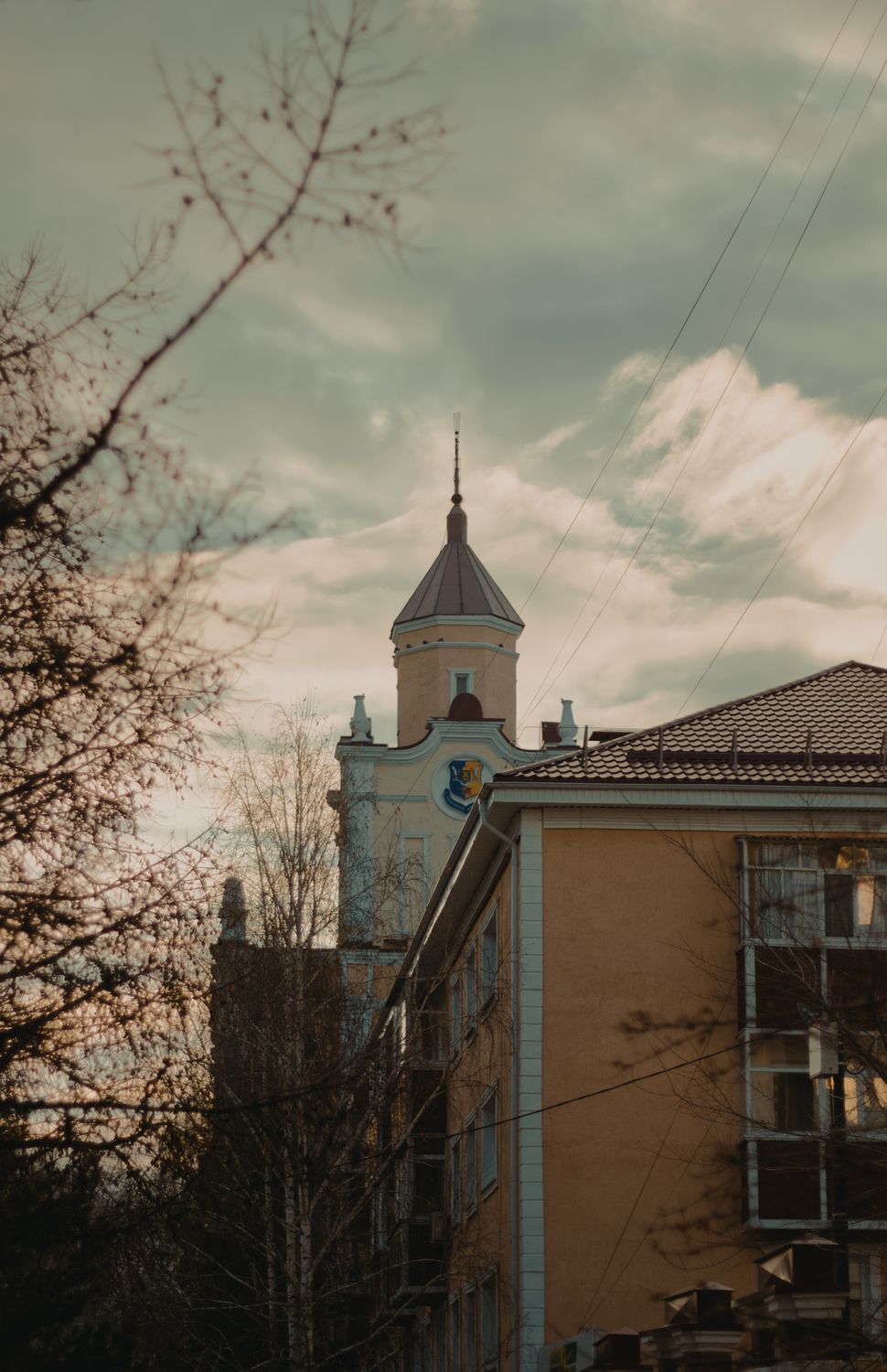 History Building Tower Historic Building with Tower at Sunset · Free Stock Photo