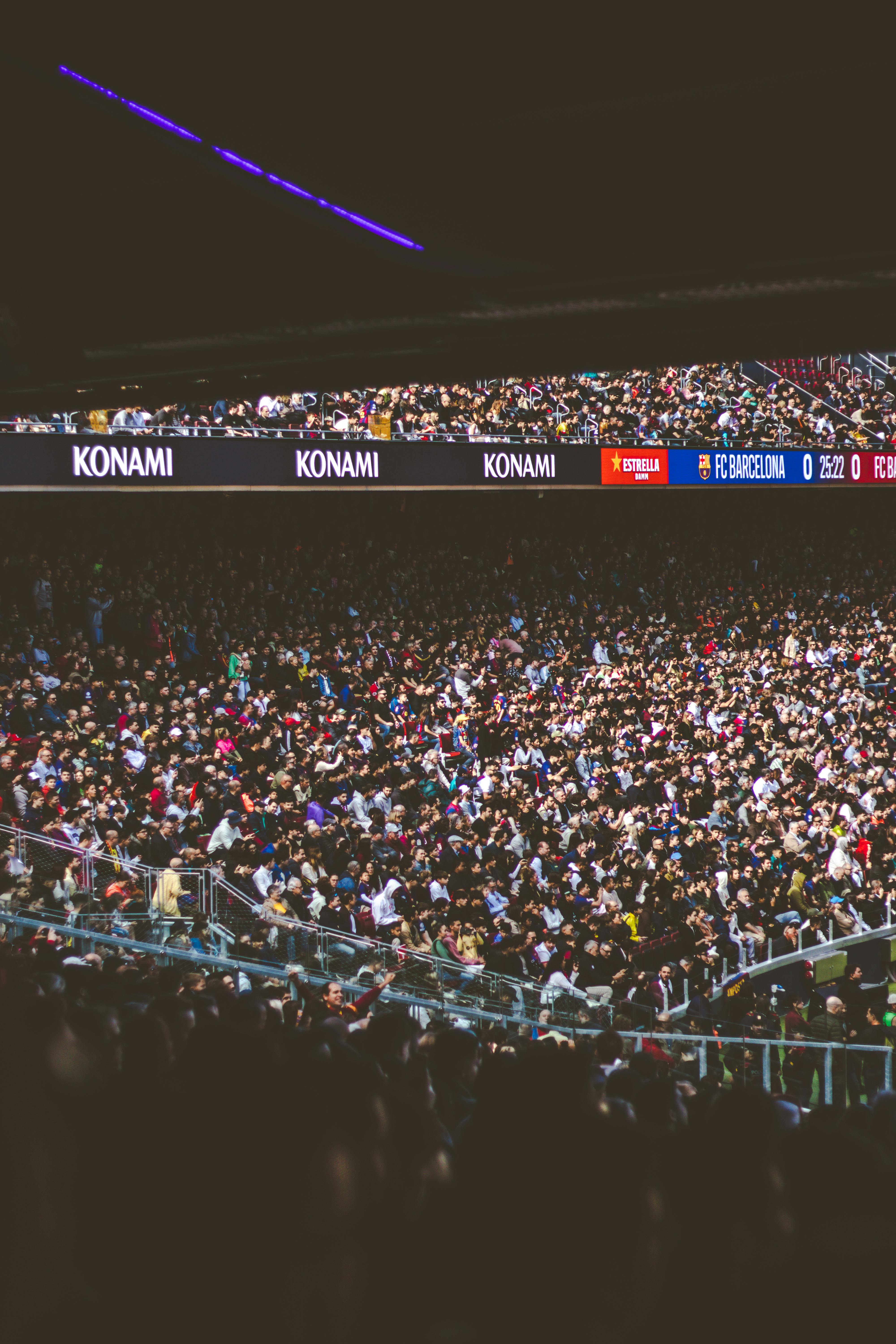 Peste 45% dintre microbiștii români susțin FC Barcelona sau Real Madrid, doar 20% aleg exclusiv echipe românești