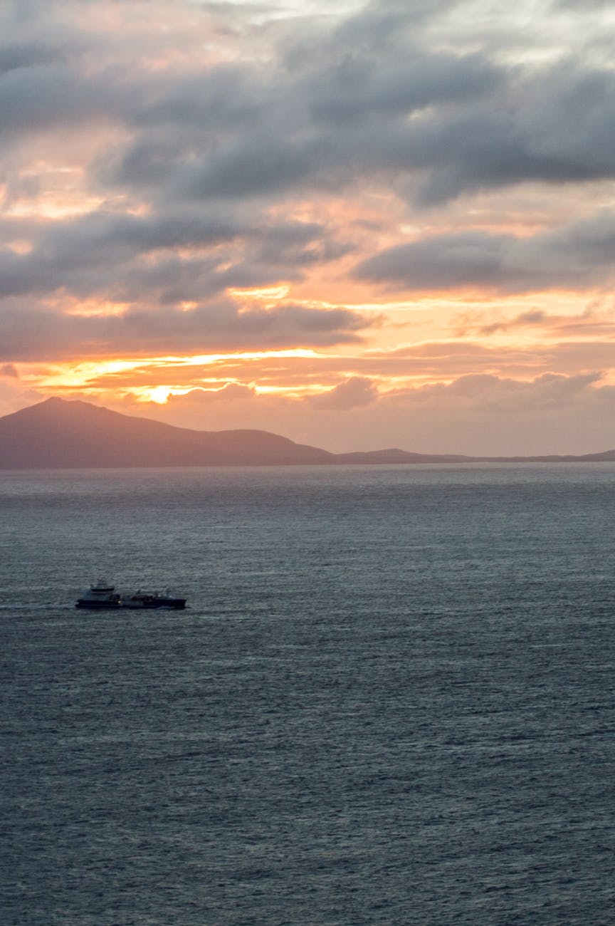 Free stock photo of 4k nature background, boat, desktop wallpaper