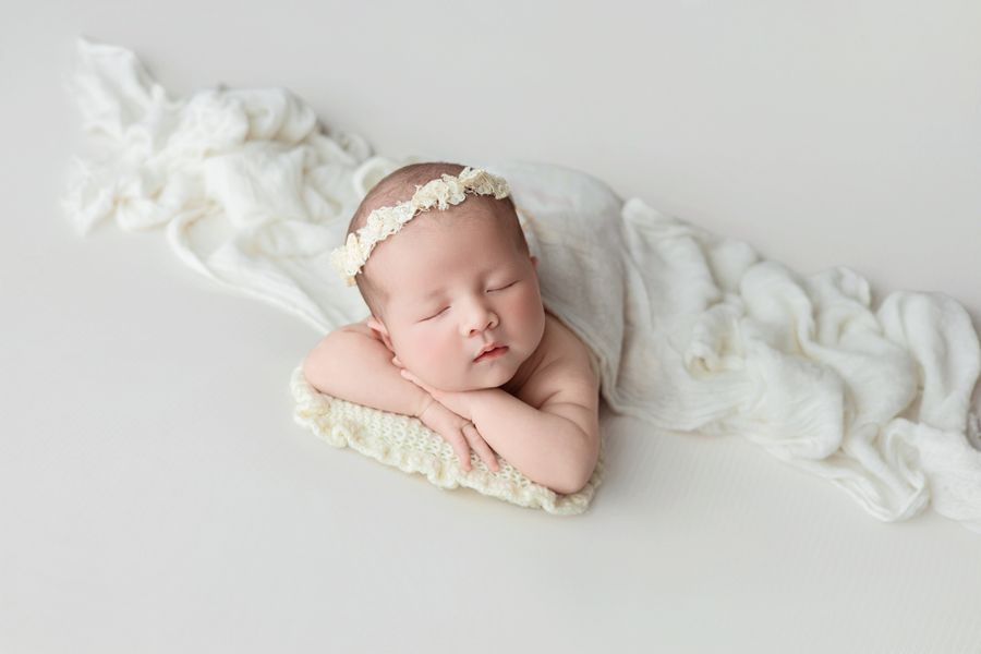 Newborn baby sleeping peacefully — newborn photography