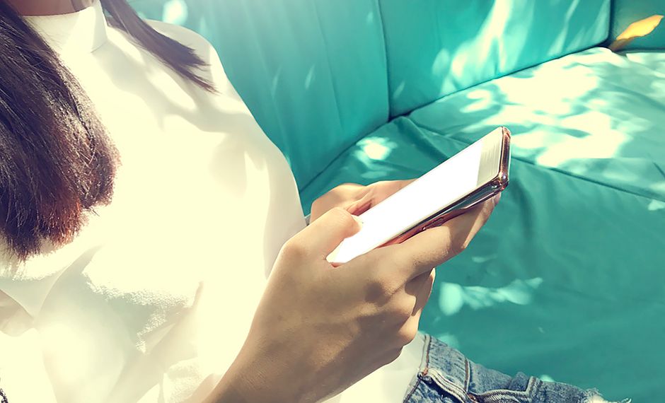 Y!mobileの「かんたんスマホ5」、発売直後に2年間24円 離れた家族も画面を操作できる【スマホお得情報】(ITmedia Mobile)