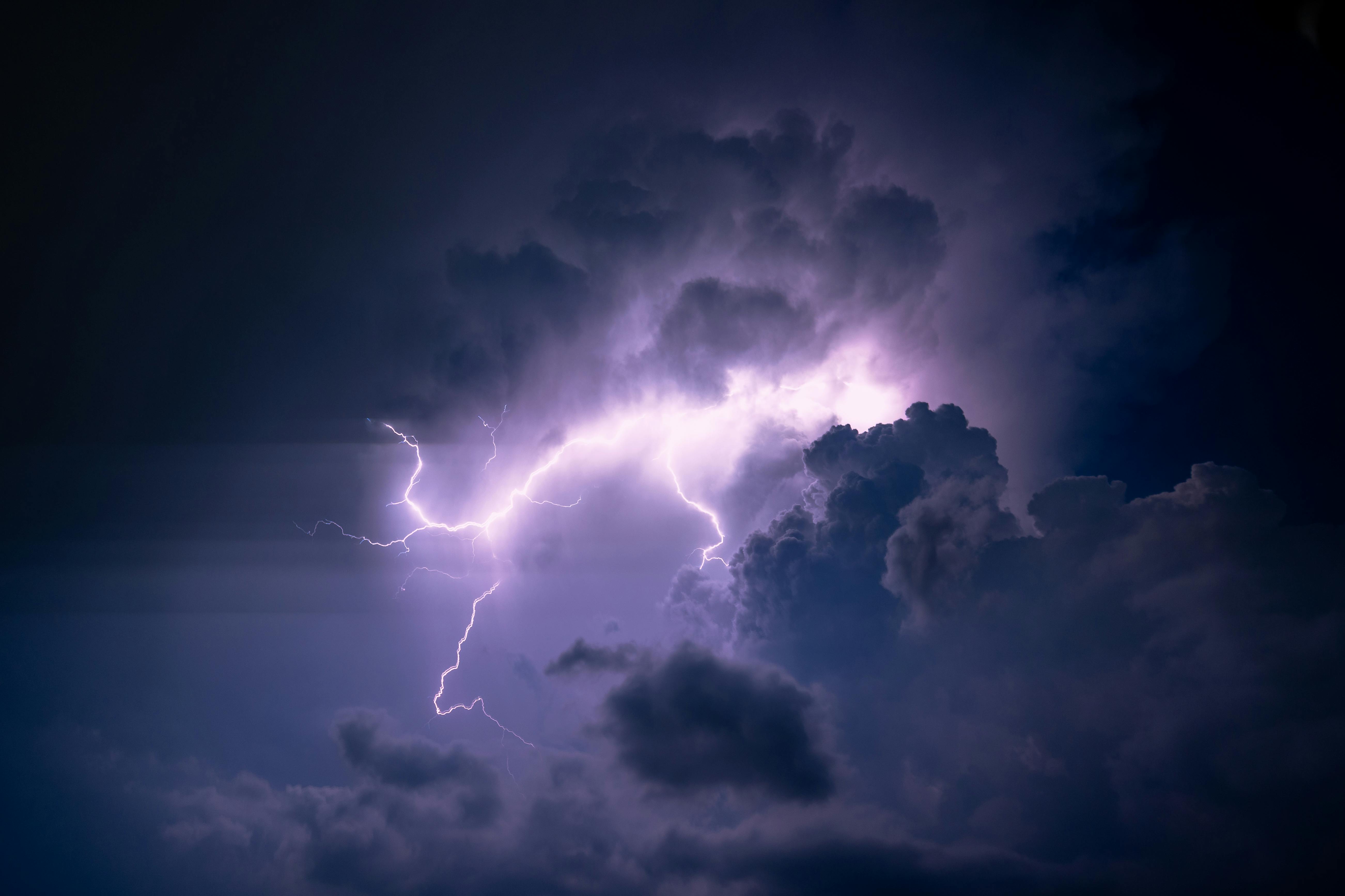 El Servicio Meteorológico Nacional: Fuente clave en la prevención de desastres climáticos, informando sobre temperaturas, humedad y predicciones meteorológicas. El Servicio Meteorológico Nacional: Fuente clave en la prevención de desastres climáticos, informando sobre temperaturas, humedad y predicciones meteorológicas.