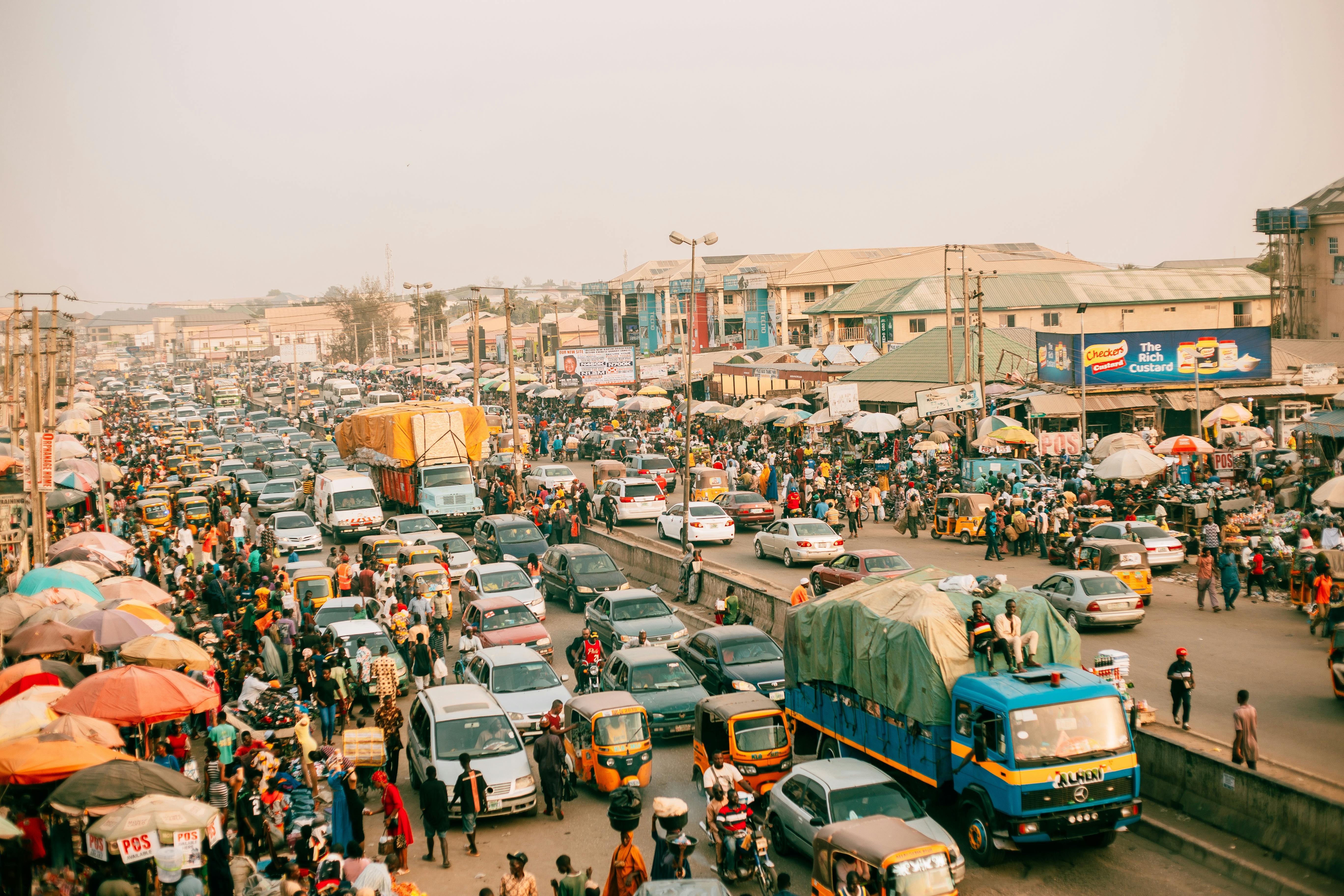 6 side hustle businesses you can launch with $0 — Photo by Meshack Emmanuel Kazanshyi on Pexels