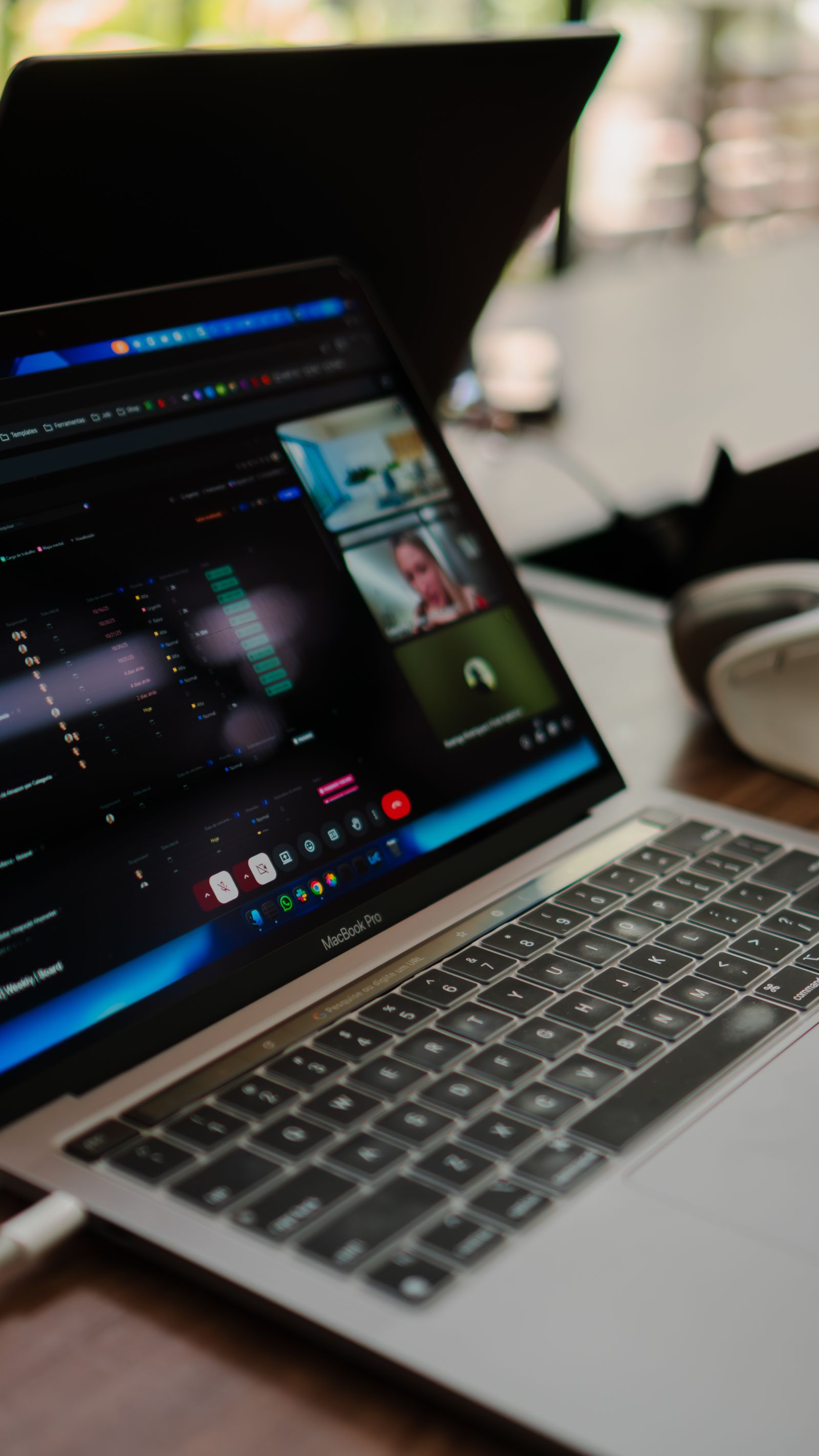 legacy application modernization assessment services: video meeting used to map remote work era application workflows.