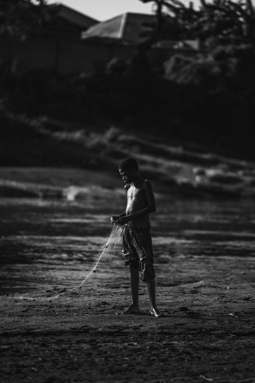 玉壺の人間時代——漁村で生まれた異常な少年の過去