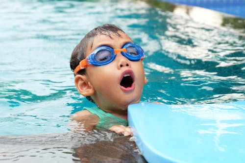 Niño, En, Piscina