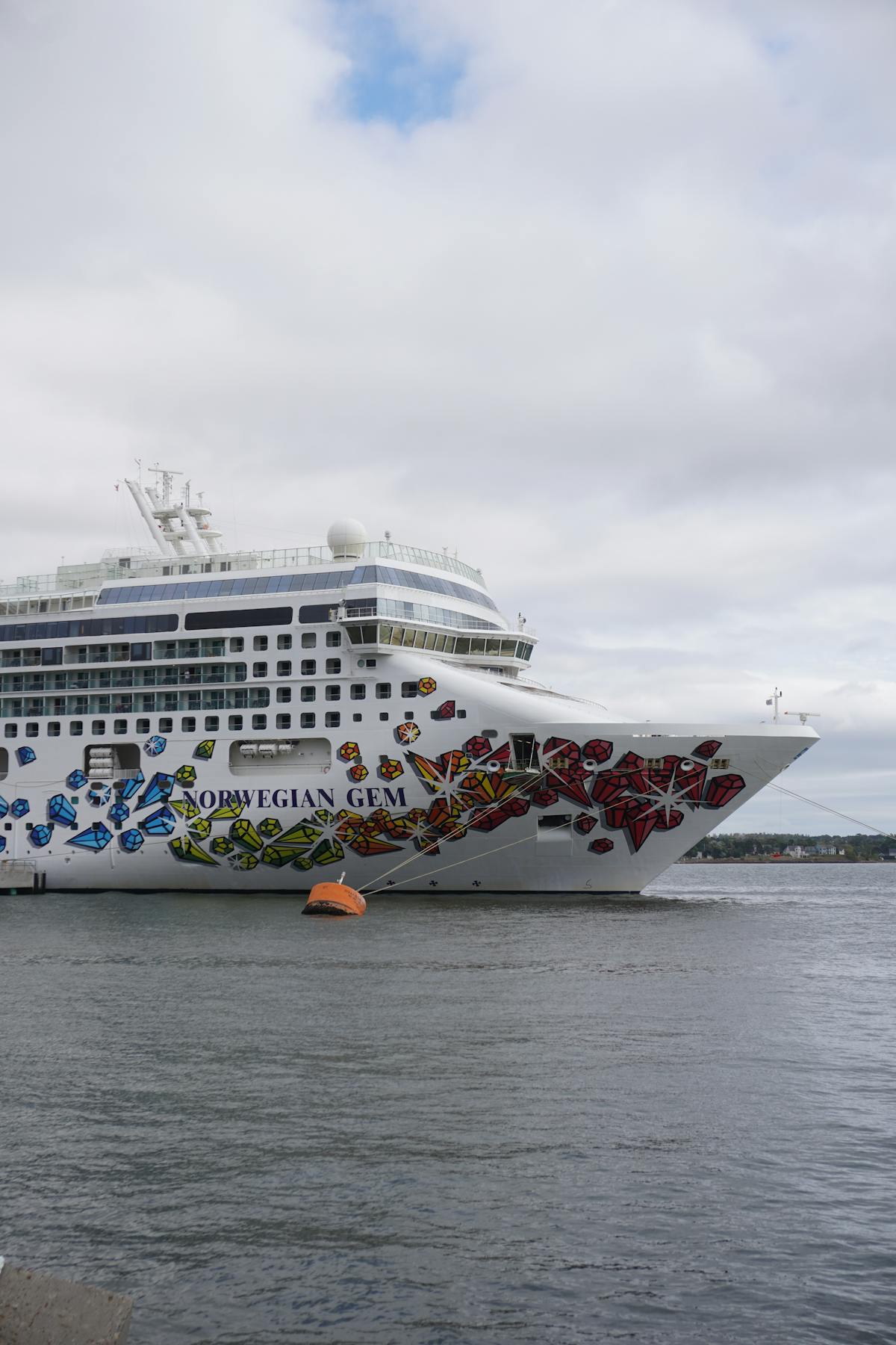 Norska skepp har lämnat Hormuzsundet − svenska skeppen kvar