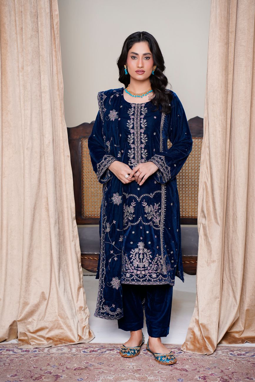 Traditional Embroidered Dress Lahore Pakistan