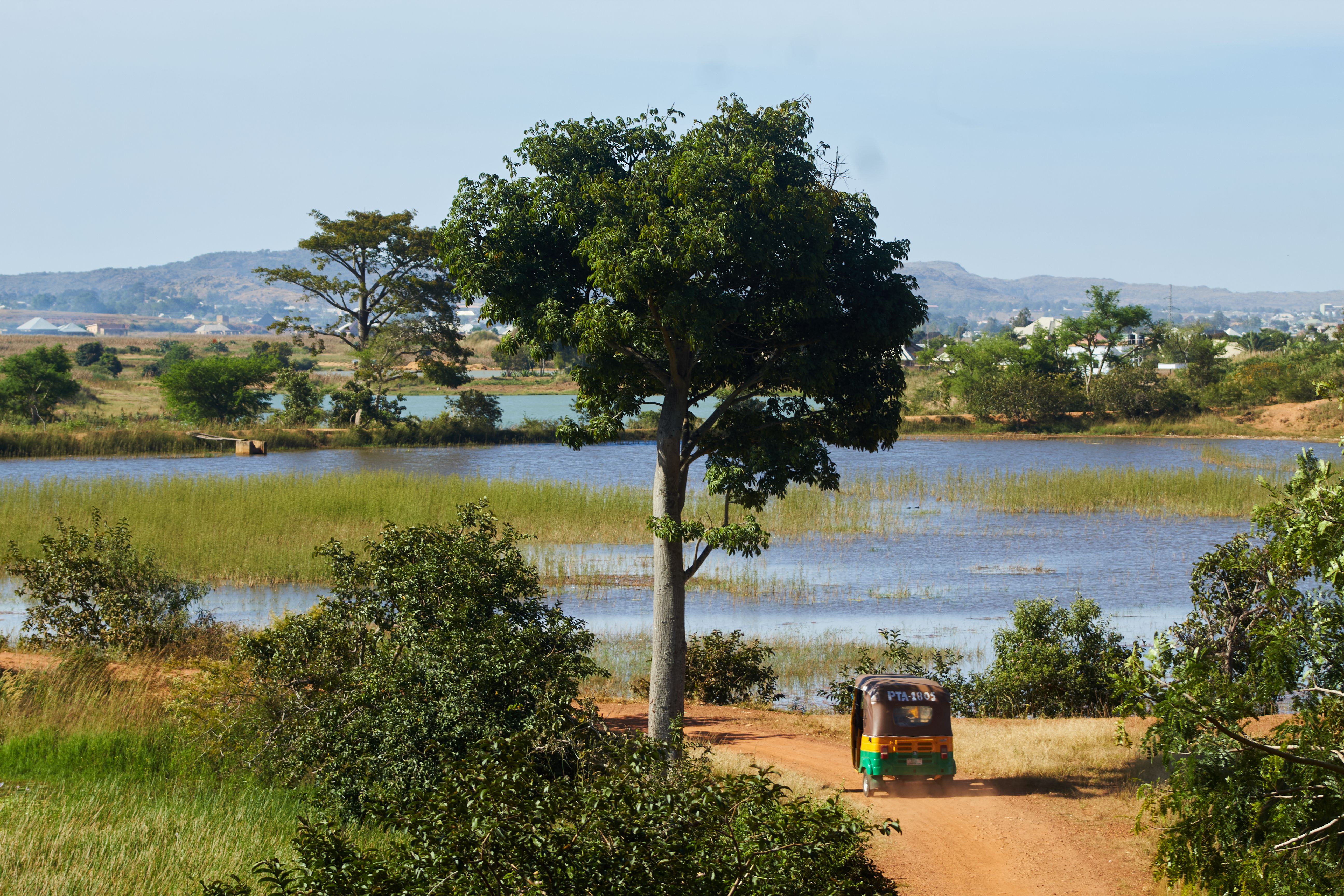 Scenic Landscape with Rickshaw in Jos, Nigeria · Free Stock Photo