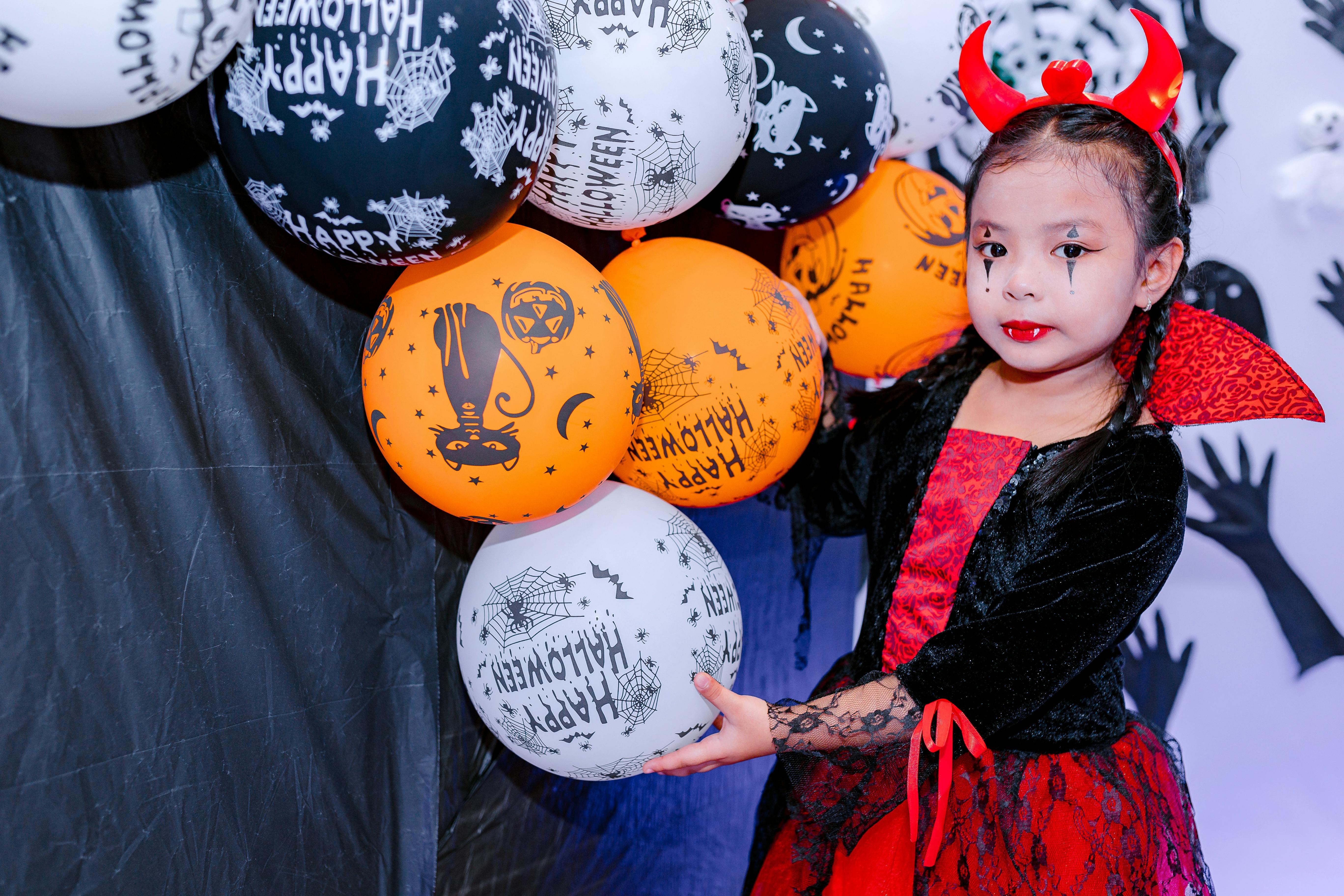 Gratuit Photos gratuites de ailes de chauve-souris, ailes rouges, amusement Photos