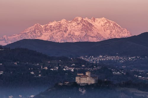 Hidden Winter Villages With Cozy Homestays & Dreamy Sunrise Views
