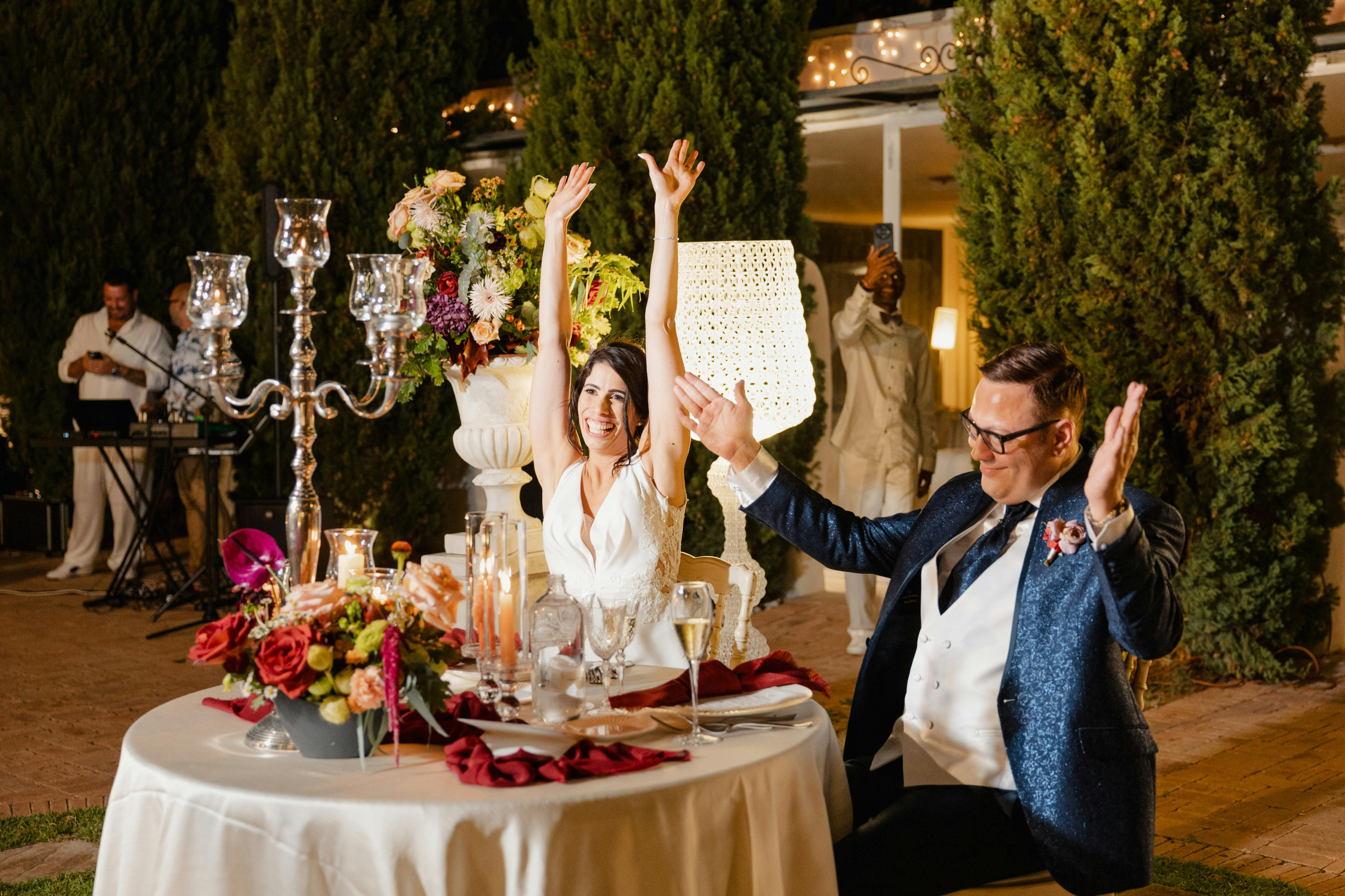 How to be a Good Guest on Evening Weddings