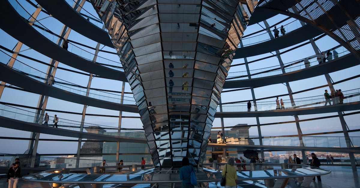 美國政府43天停擺結束,政治僵局是否加劇危機?