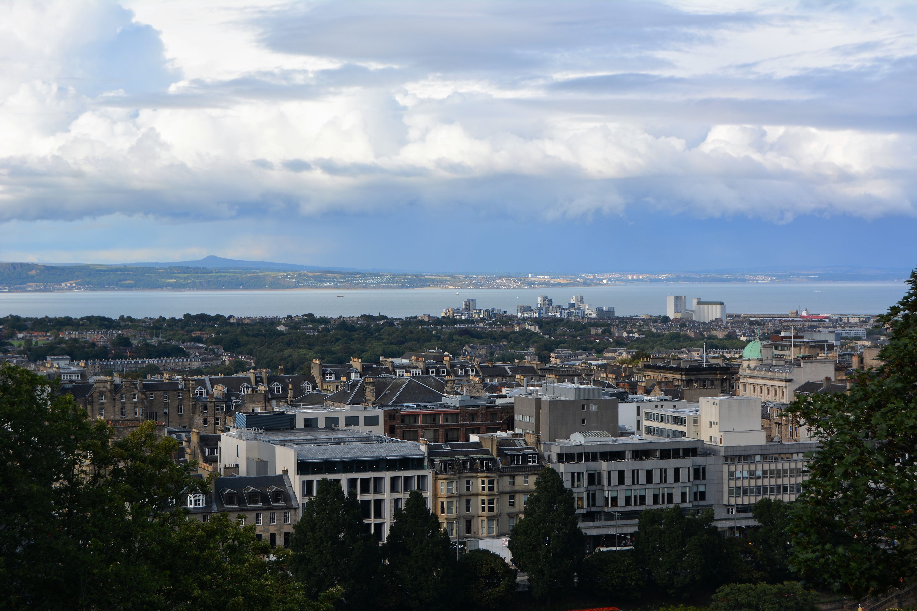 Private Chauffeur Service in Edinburgh — luxury chauffeur travel
