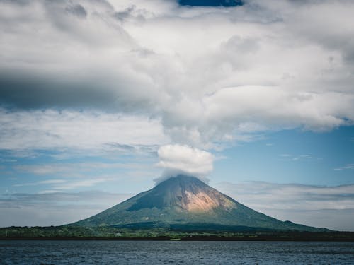Fotobanka s bezplatnými fotkami na tému aktívna sopka, cestovať, ciry