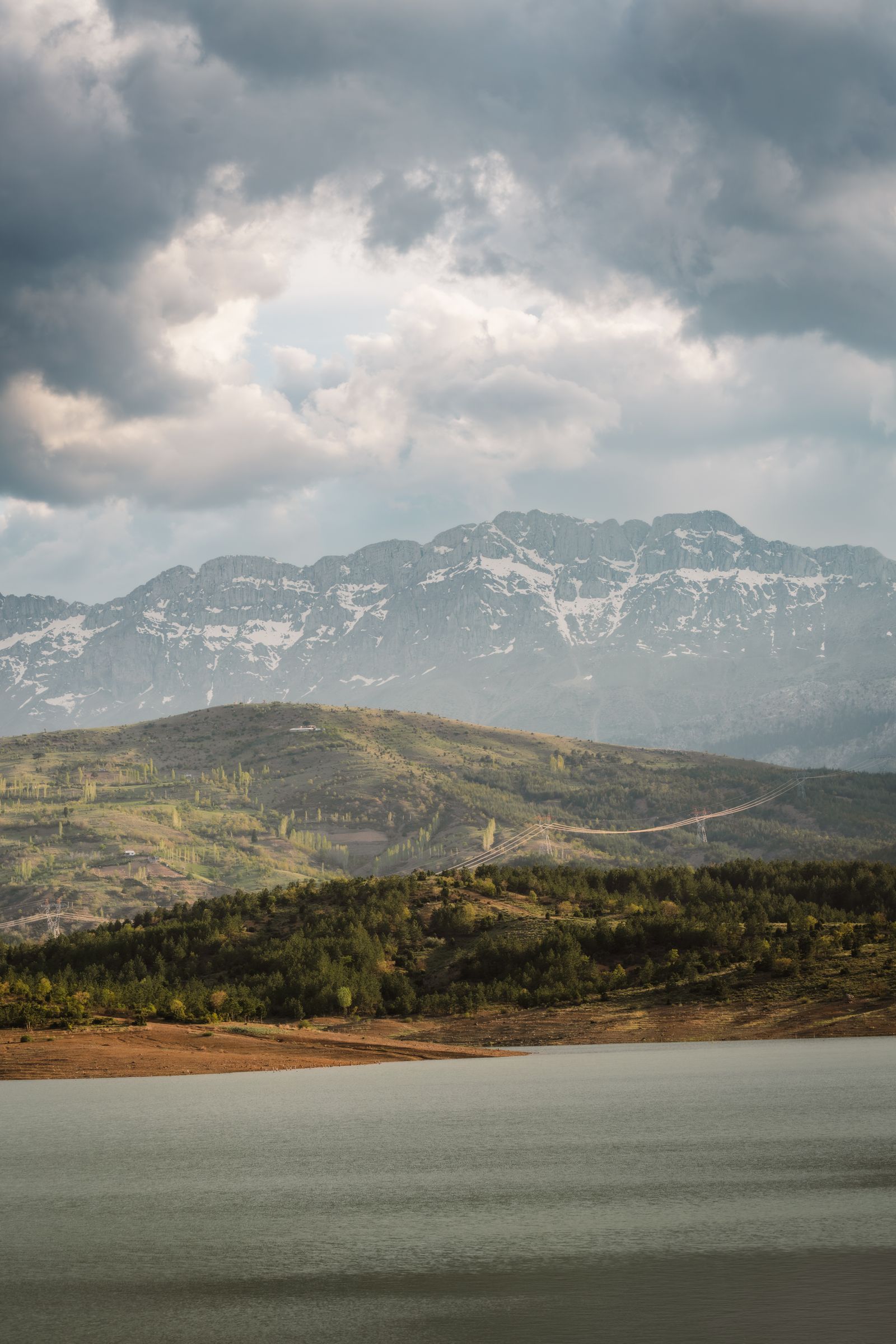 Stunning Mountain Landscape with Serene Lake · Free Stock Photo