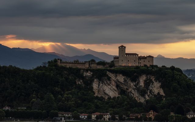 Le zone di Montecchio Maggiore: guida ai quartieri 2026 – Keyspace – Agenzia immobiliare a Vicenza e provincia castello collina veneto panorama