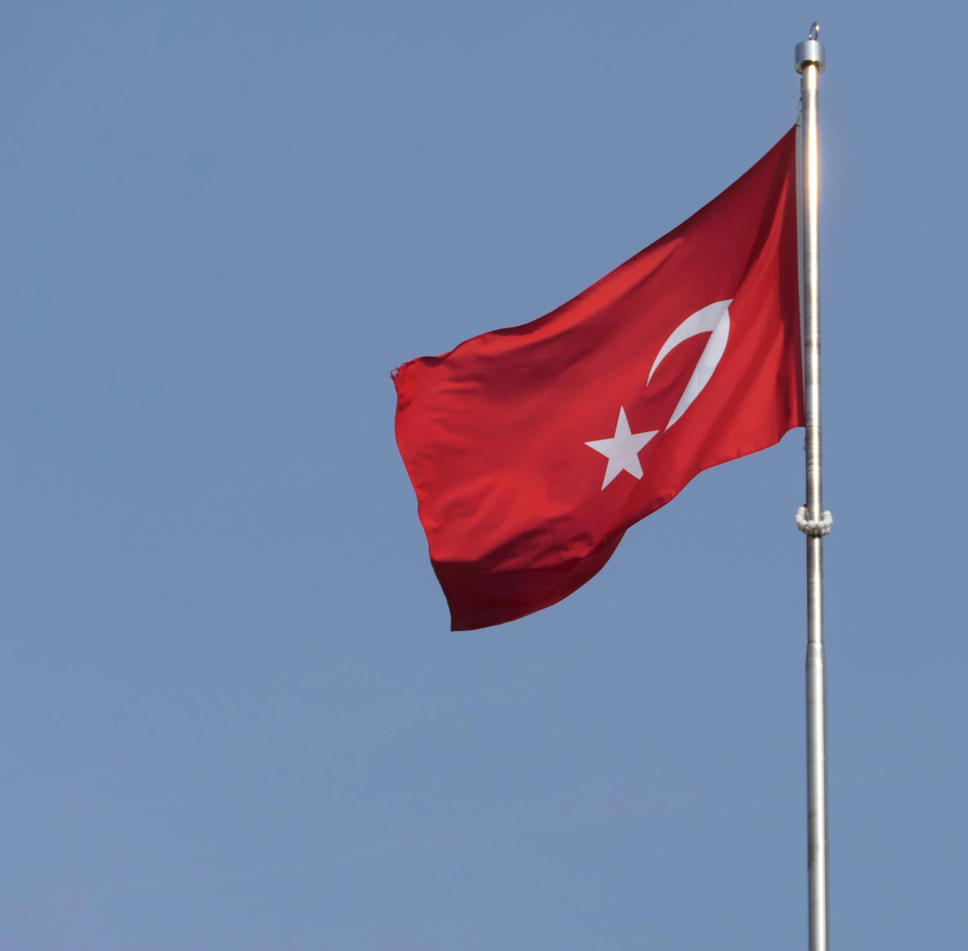 政治：美國民眾不滿兩黨路線，近半認為共和黨過保守