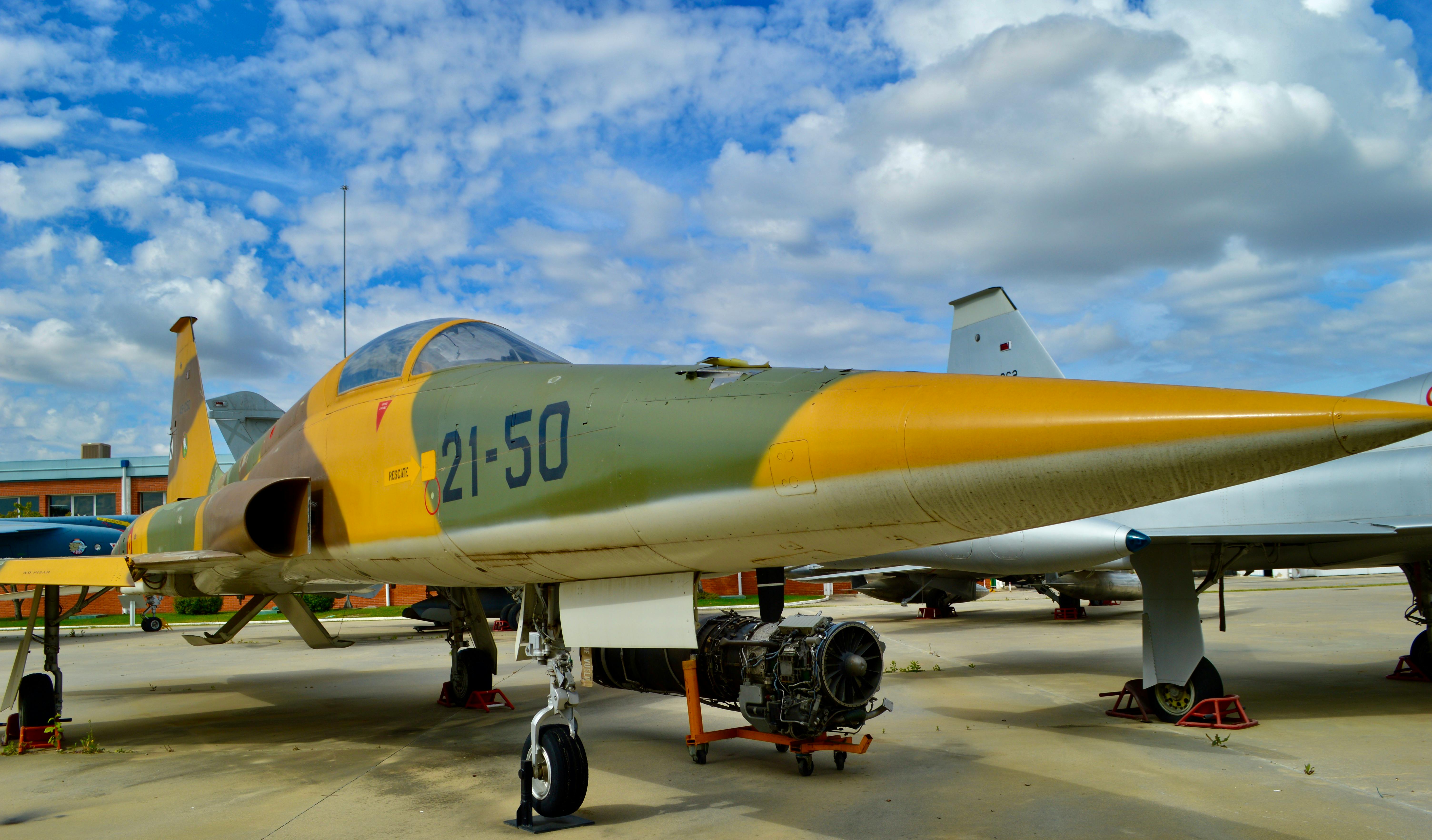 科技巨頭瘋狂擴展AI版圖 高負債風險引爆財務疑慮