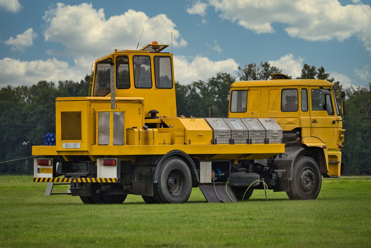 Lorry Photos, Download The BEST Free Lorry Stock Photos & HD Images