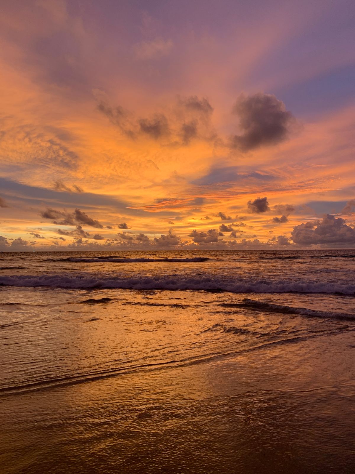 Surin Beach - apus peste Marea Andaman în Phuket