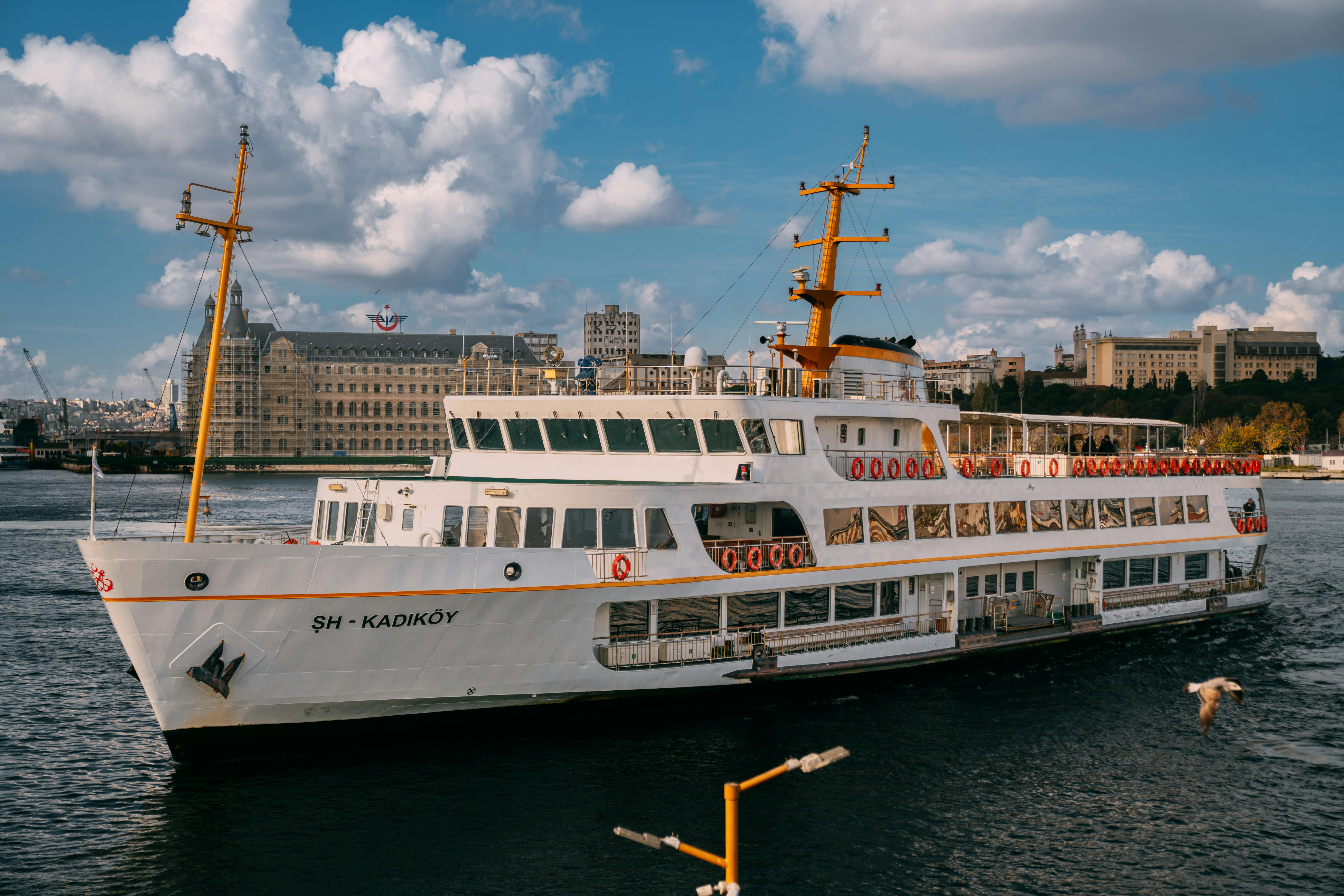 general travel agency — Photo by Sami TÜRK on Pexels