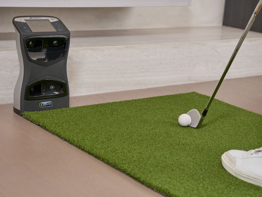 Golf Simulator (SkyTrak)
