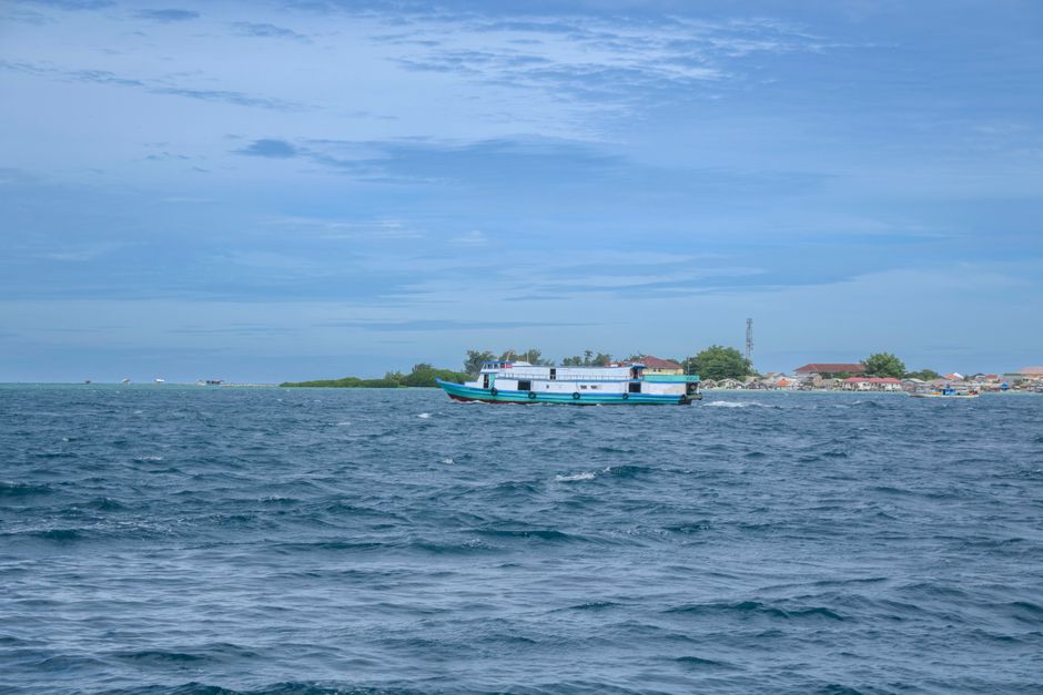 Fast boat arriving at the shores of Gili Trawangan, Indonesia