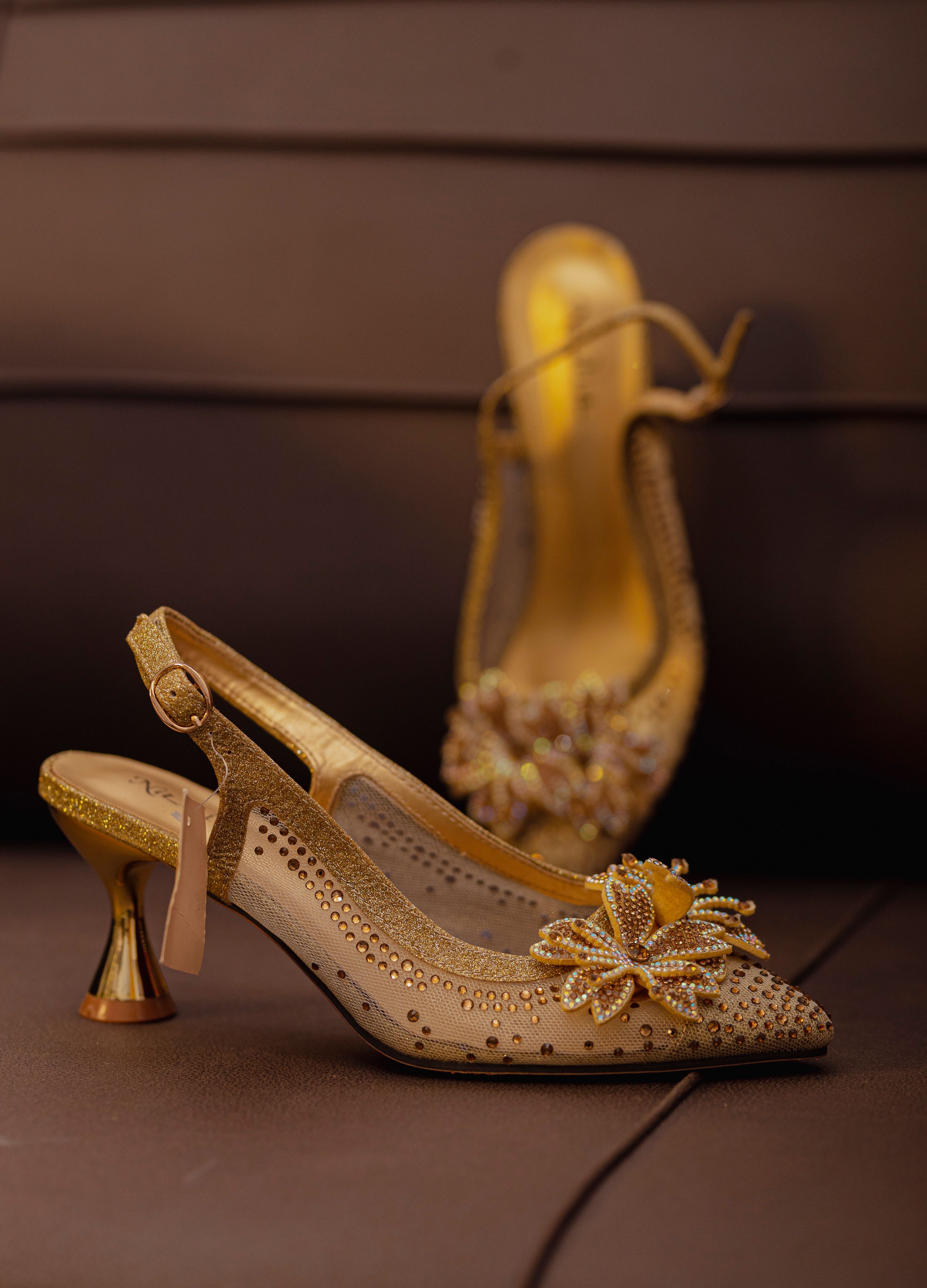 Gold Dress Shoes Low Heel Photos, Download The BEST Free Gold Dress Shoes  Low Heel Stock Photos & HD Images