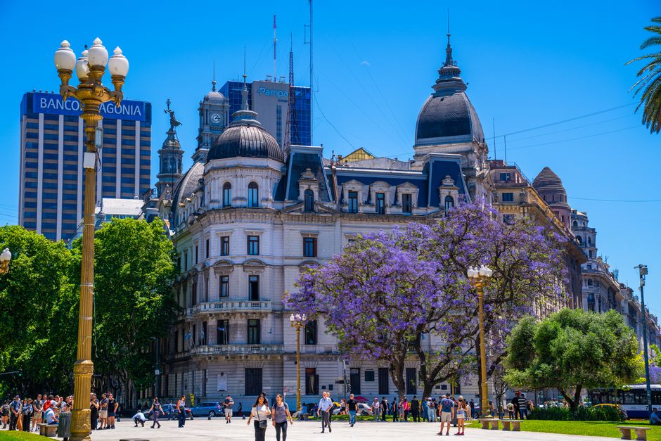 La economía argentina muestra señales de mayo: recaudación y sectores clave